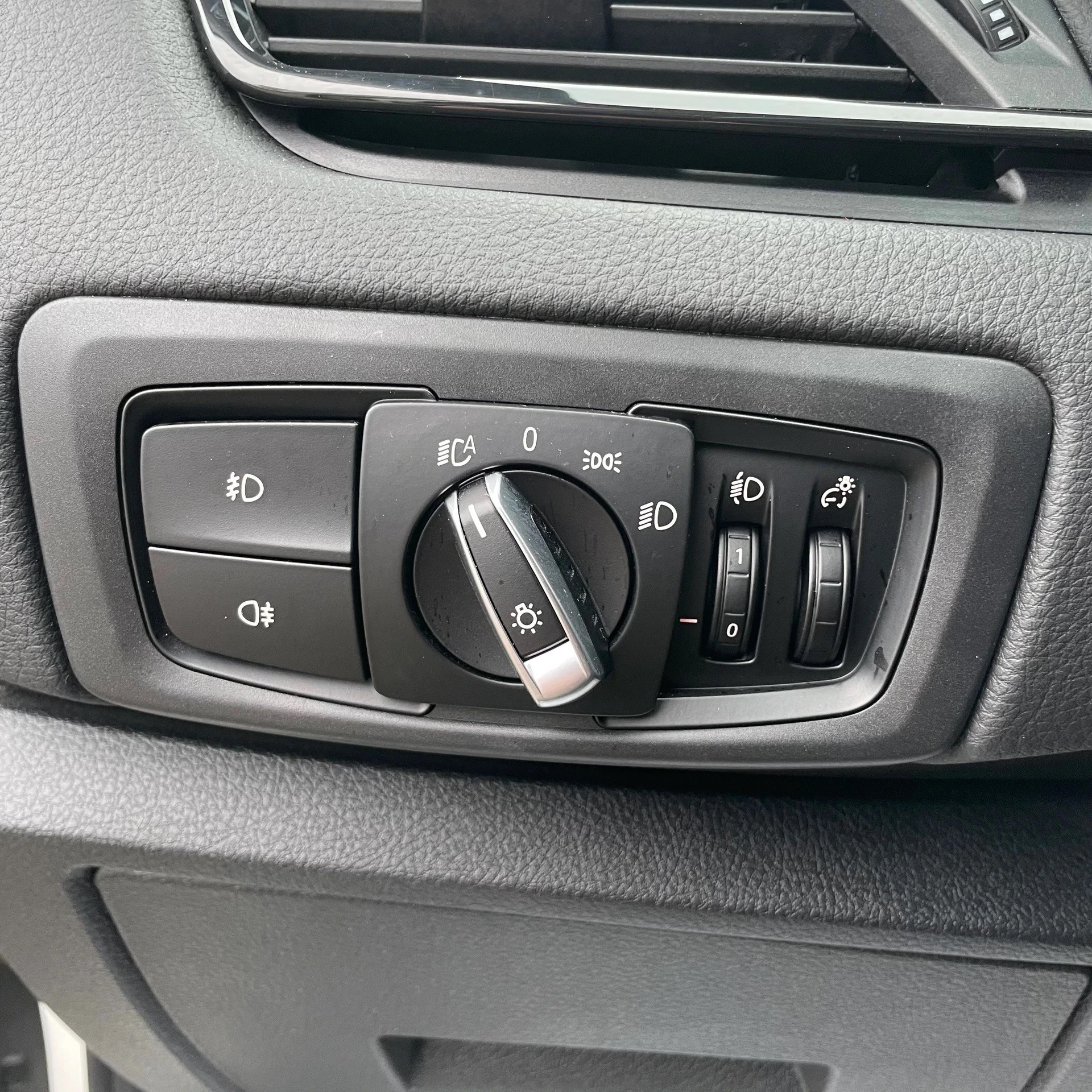 BMW 218d xDrive Gran Tourer Steptronic *CH-FAHRZEUG / ANHÄNGERKUPPLUNG / 7 SITZE / 12 MONATE GARANTIE*-image-22