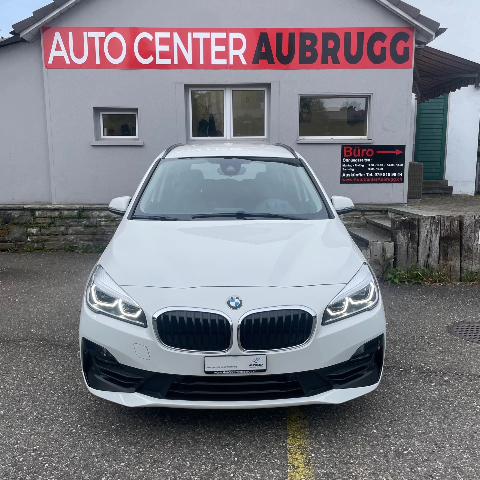 BMW 218d xDrive Gran Tourer Steptronic *CH-FAHRZEUG / ANHÄNGERKUPPLUNG / 7 SITZE / 12 MONATE GARANTIE*-showroom-element-2