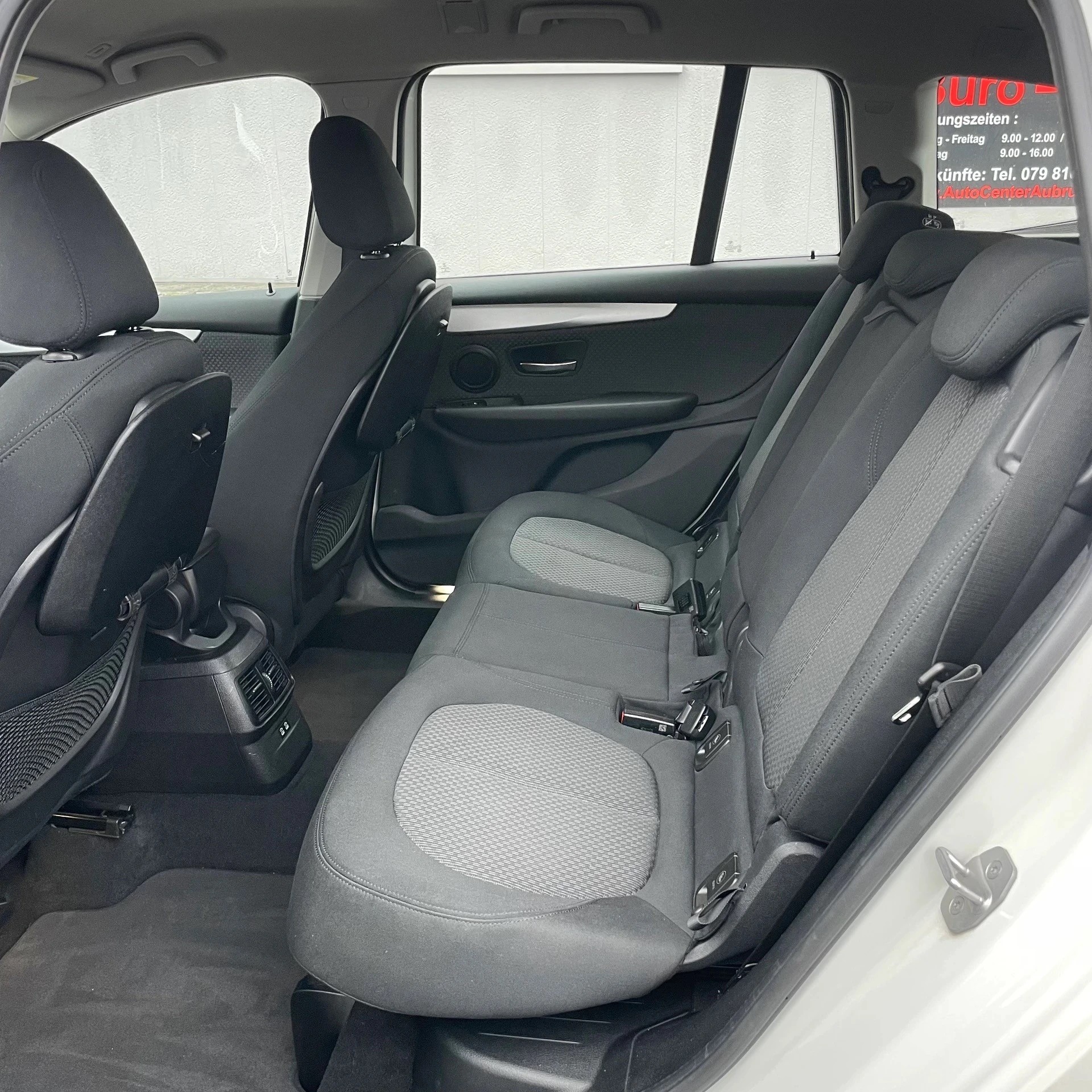 BMW 218d xDrive Gran Tourer Steptronic *CH-FAHRZEUG / ANHÄNGERKUPPLUNG / 7 SITZE / 12 MONATE GARANTIE*-image-10