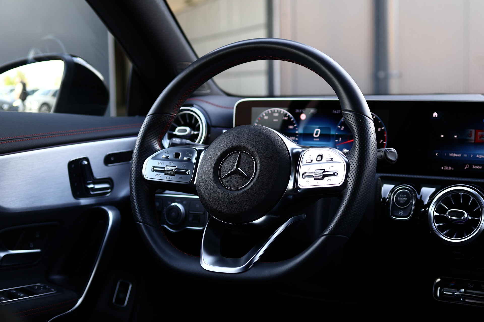 MERCEDES-BENZ CLA 250 AMG Line 4matic Shooting Brake-image-22