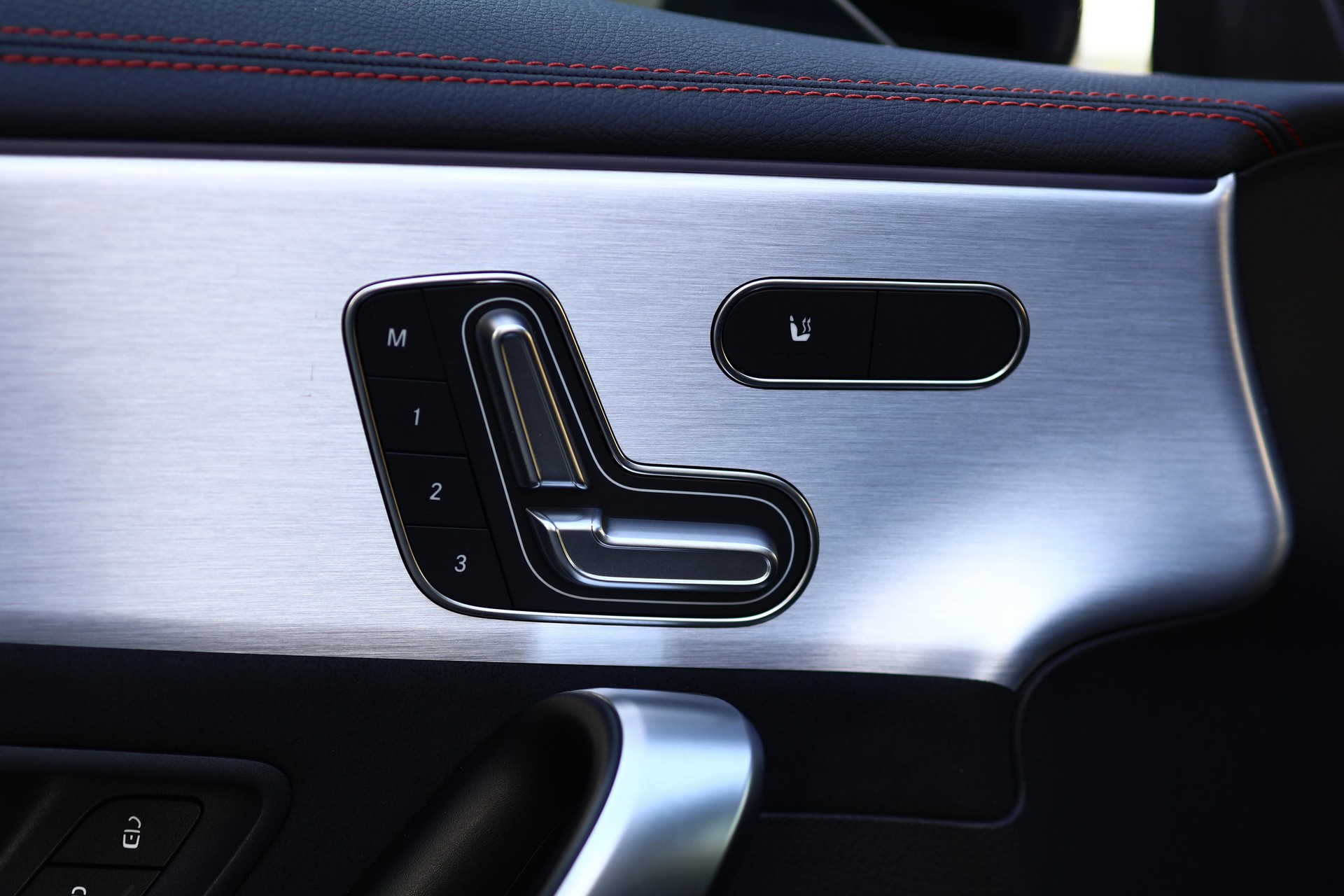 MERCEDES-BENZ CLA 250 AMG Line 4matic Shooting Brake-image-24