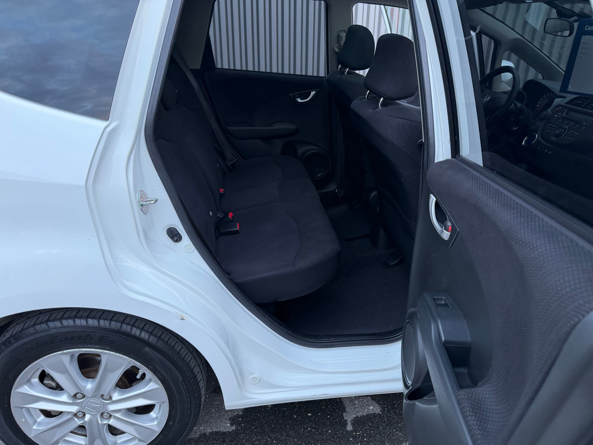 HONDA Jazz 1.3i Hybrid Elegance CVT-image-24
