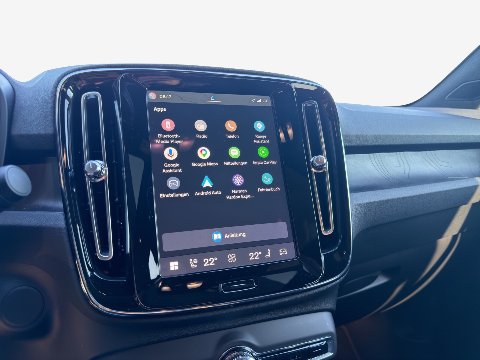 VOLVO C40 Recharge P8 Twin AWD Pure Electric Ultimate-image-11