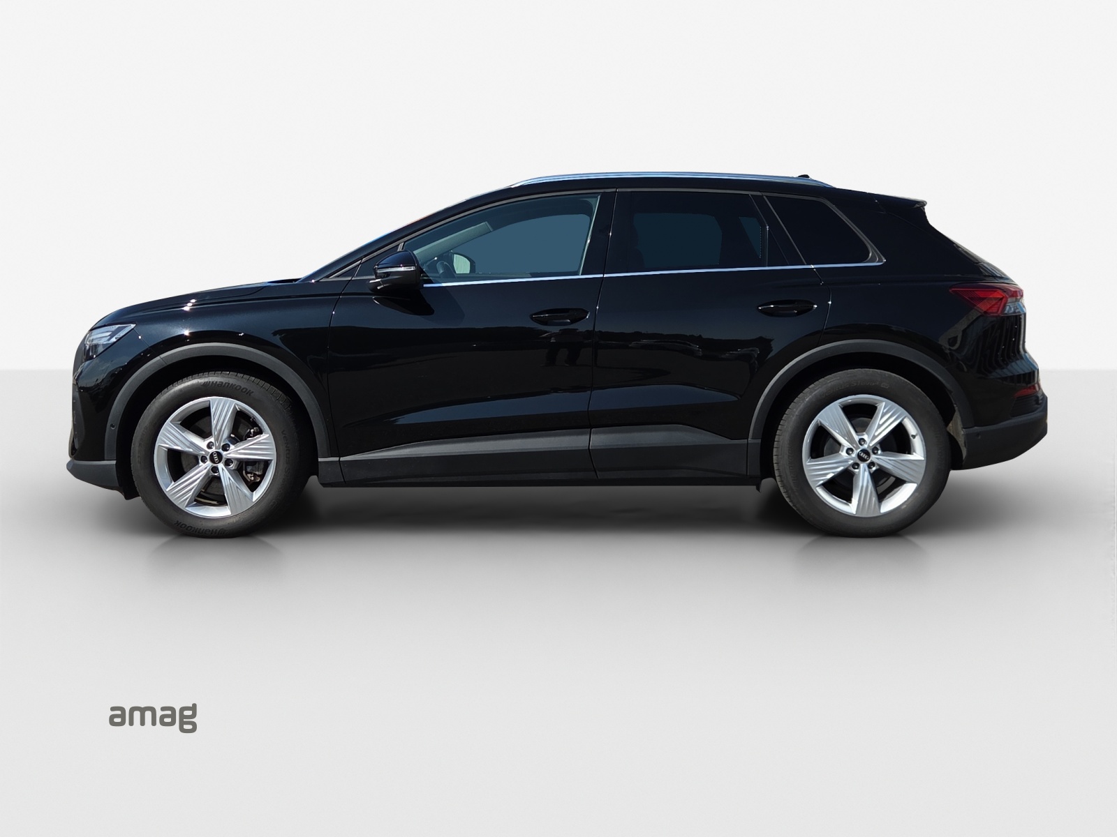 AUDI Q4 e-tron 45 quattro-image-1