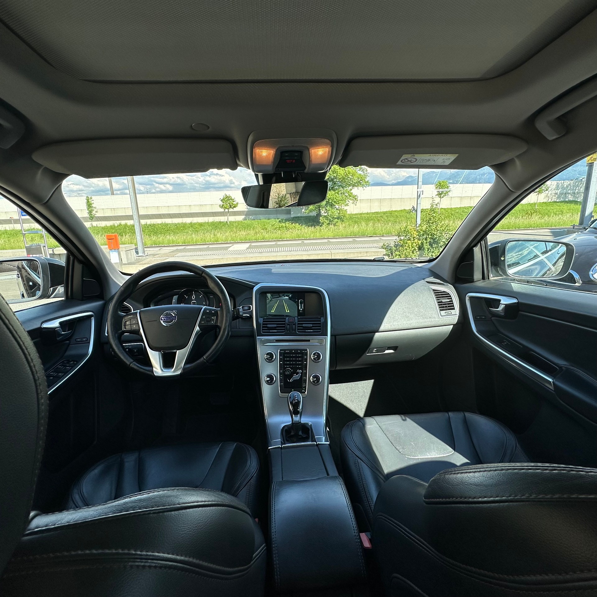 VOLVO XC60 D5 AWD Summum Geartronic-image-10