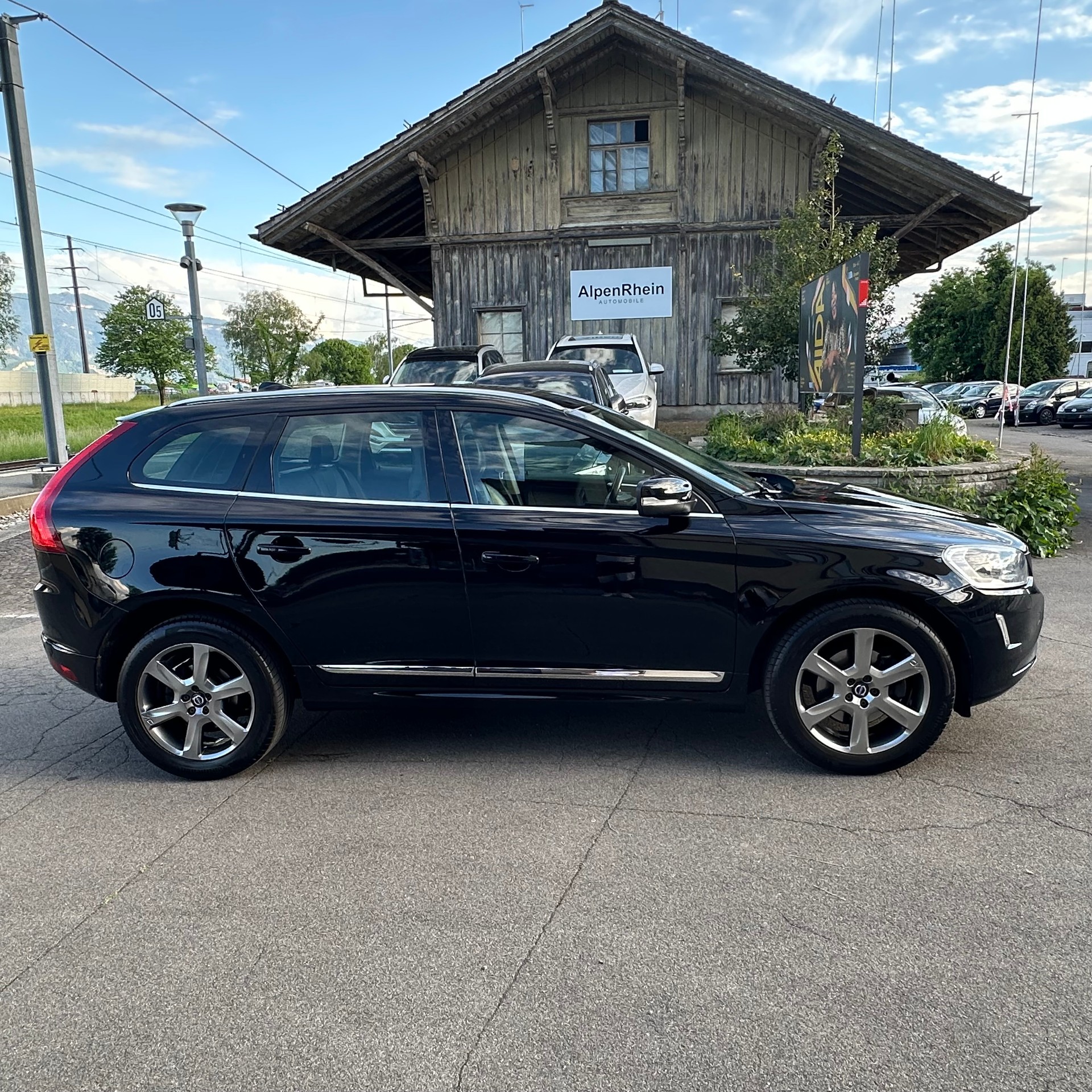 VOLVO XC60 D5 AWD Summum Geartronic-image-1