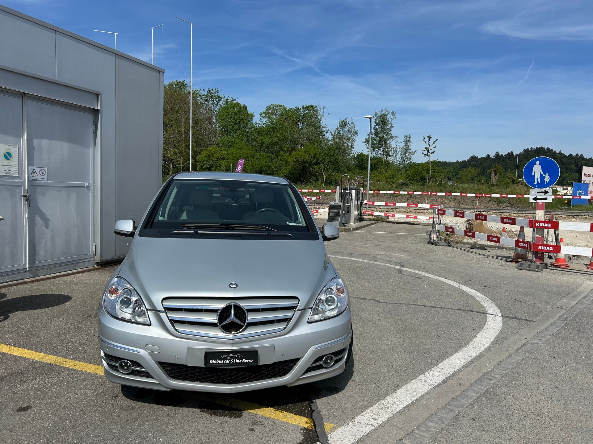 MERCEDES-BENZ B 180 Selection Autotronic-image-0