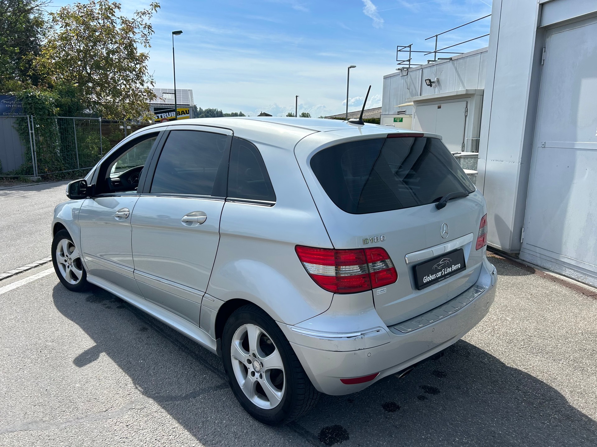 MERCEDES-BENZ B 180 Selection Autotronic-image-6