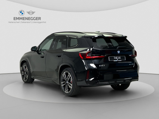 BMW iX1 eDrive 20 Ed. M Sport-image-2