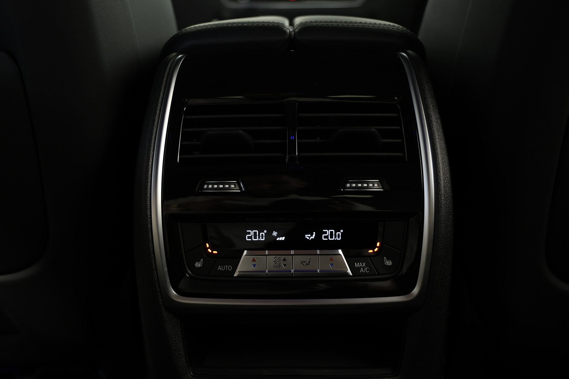 BMW X6 xDrive 48V 30d M Sport Steptronic-image-22