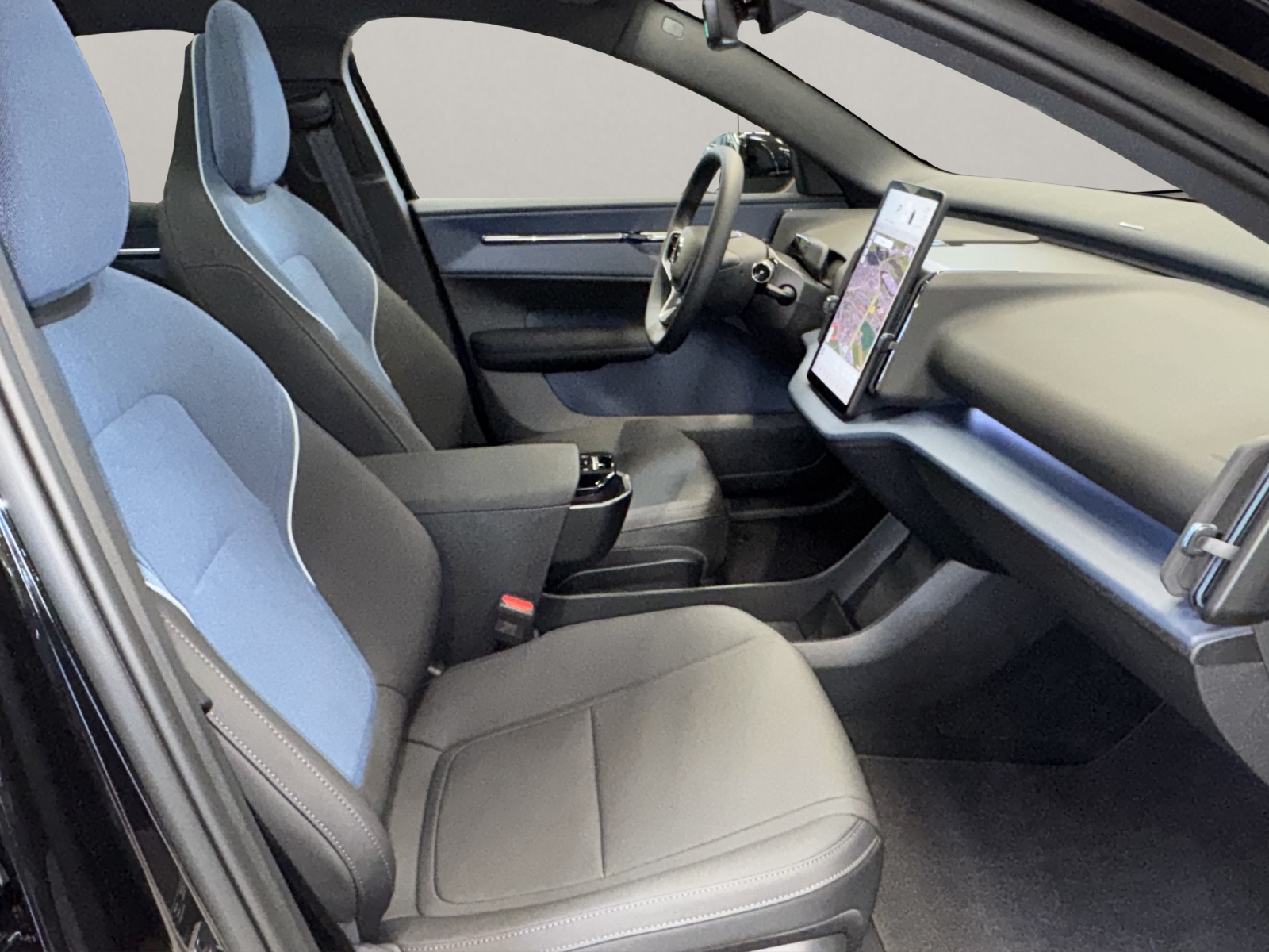 VOLVO EX30 E60 Twin Ultra Performance AWD-image-8