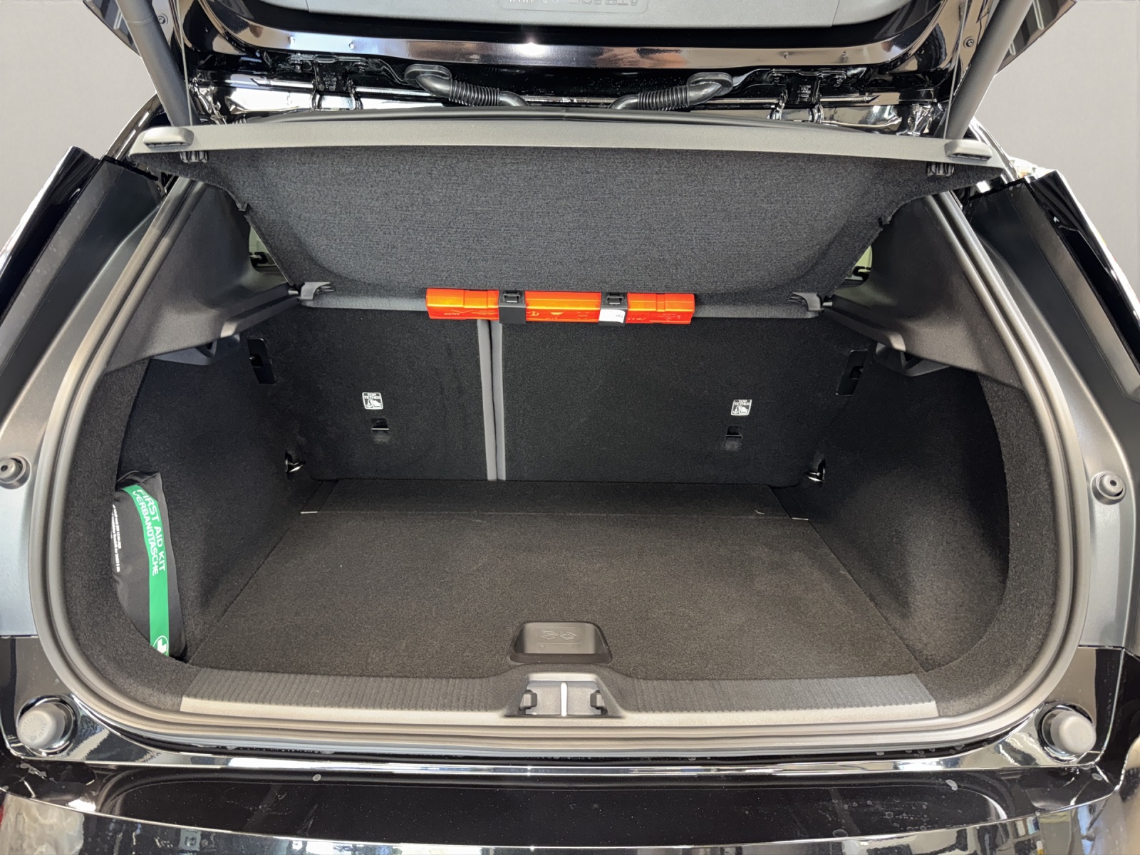 VOLVO EX30 E60 Twin Ultra Performance AWD-image-15