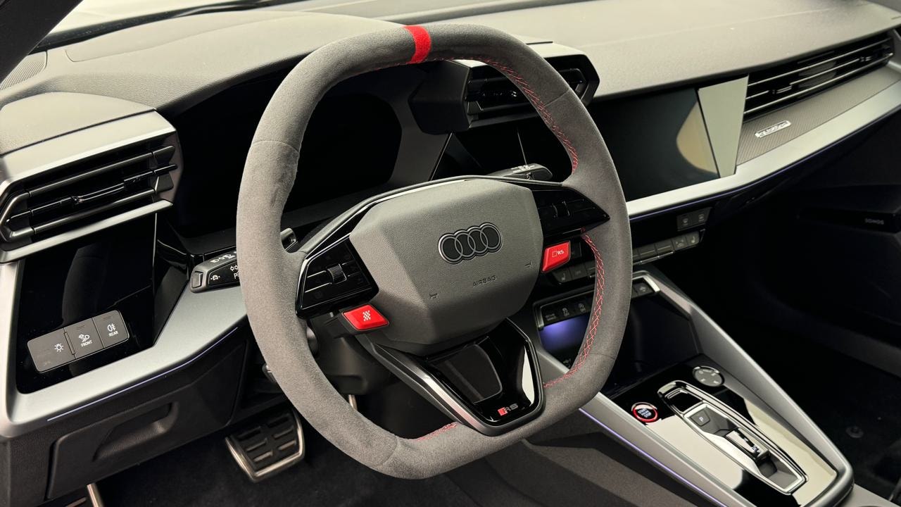 AUDI RS3 Sportback 2.5 TSI quattro S-tronic-image-6