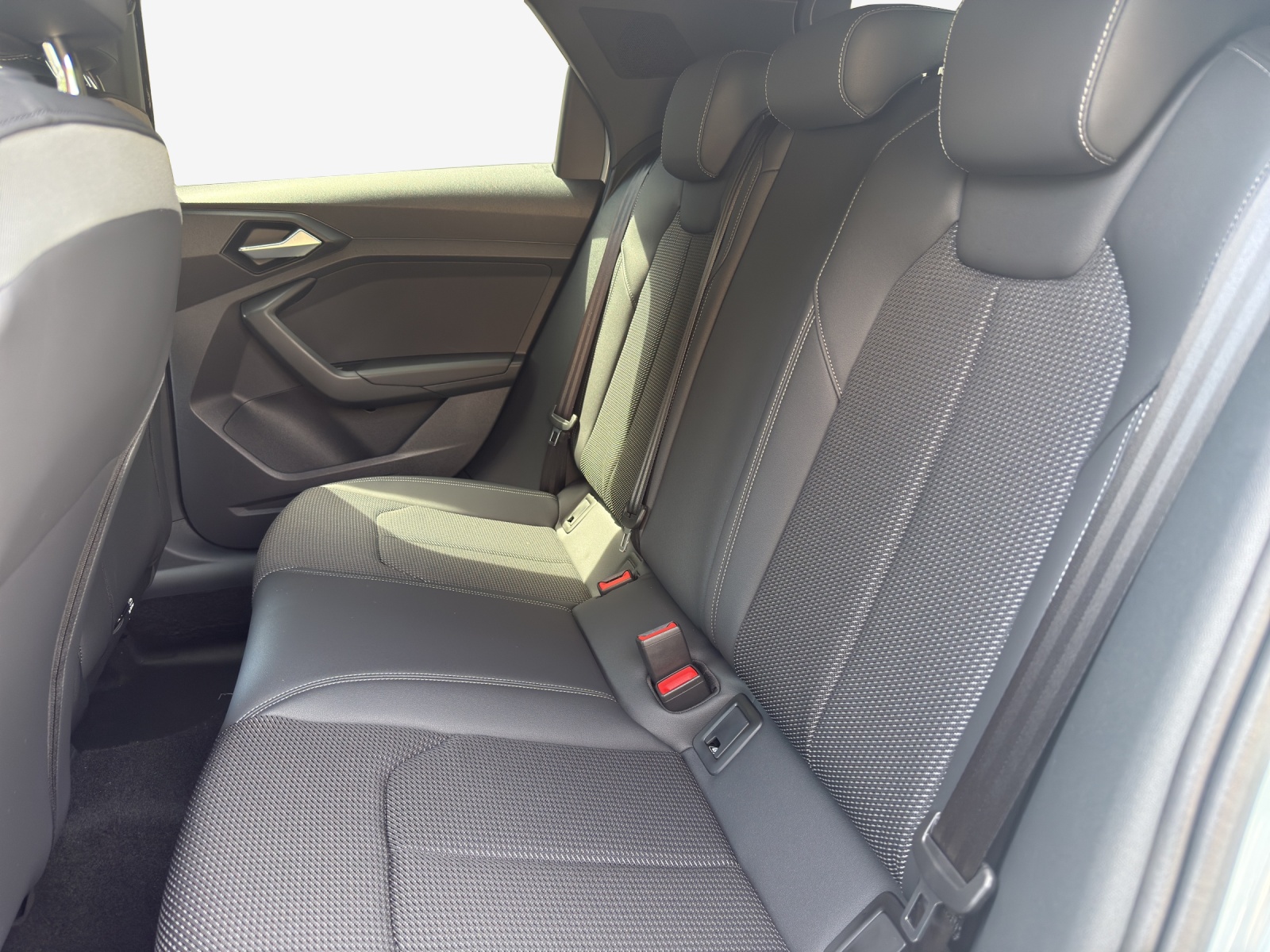 AUDI A1 Sportback 30 TFSI Attraction S-tronic-image-11