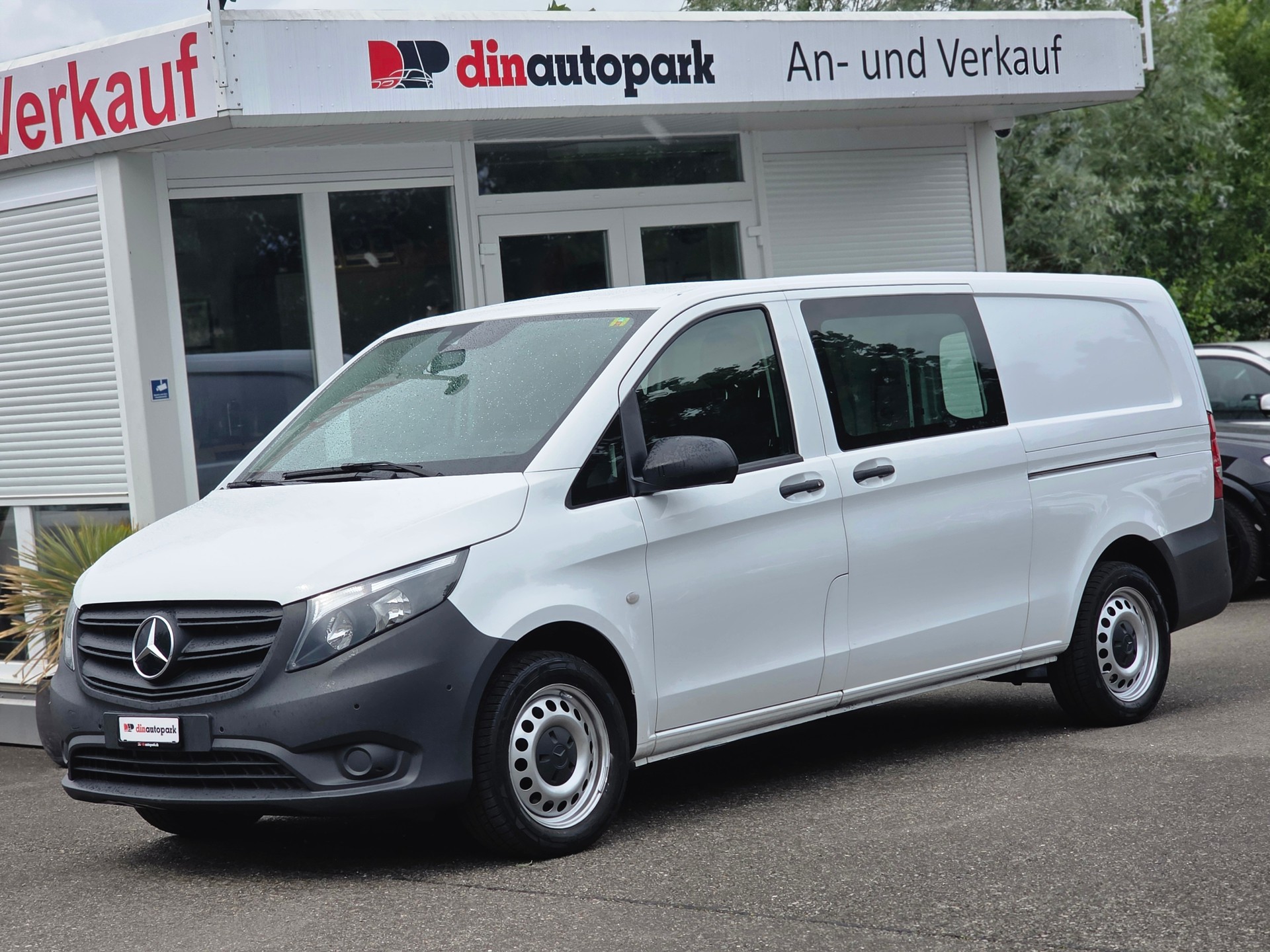 MERCEDES-BENZ Vito 114 CDI Extralang 9G-Tronic 4Matic ** Automat ** Navi ** Klima **Anhängerkupplung ** Nutzlast 810KG **-image-0