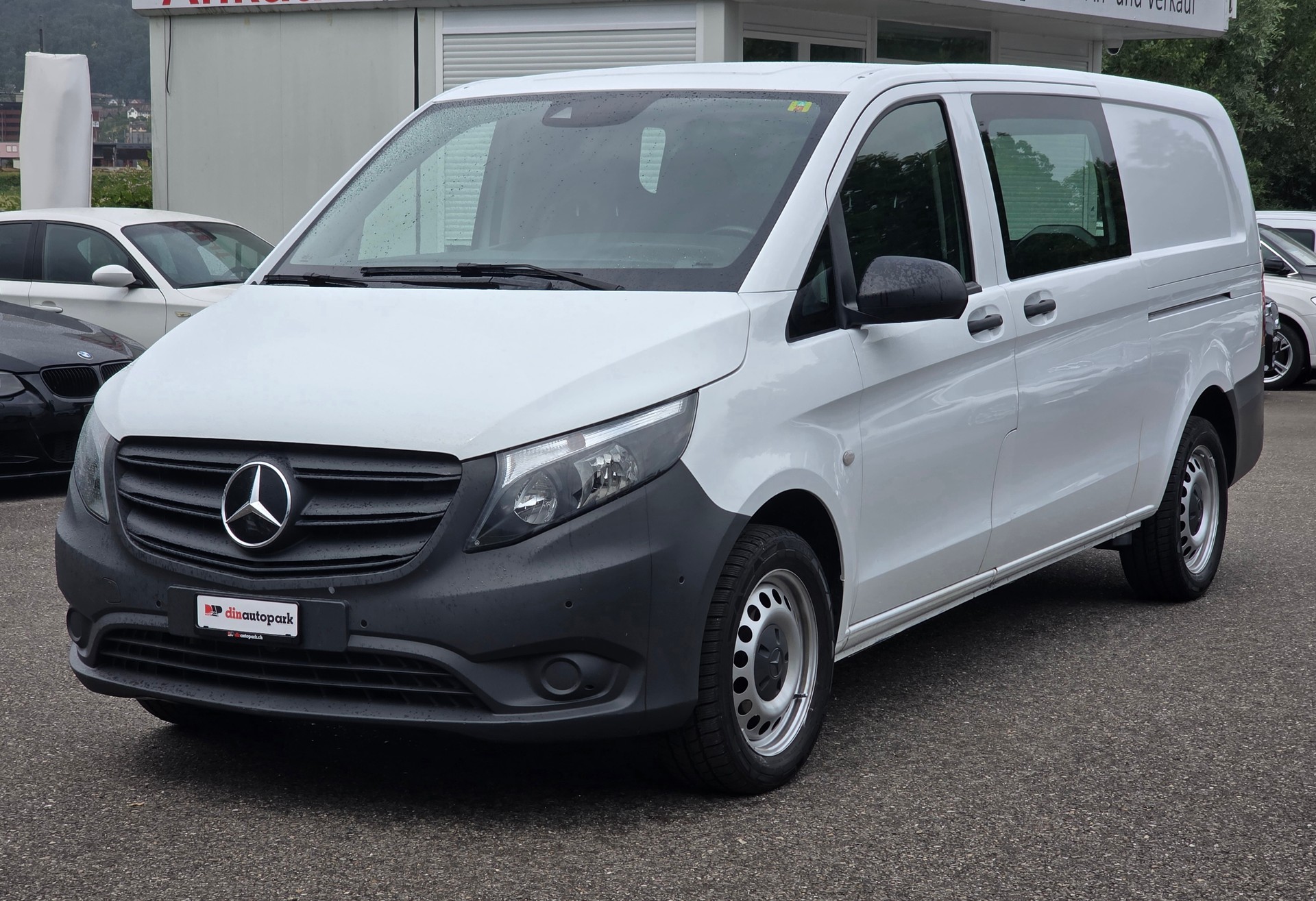MERCEDES-BENZ Vito 114 CDI Extralang 9G-Tronic 4Matic ** Automat ** Navi ** Klima **Anhängerkupplung ** Nutzlast 810KG **-image-1