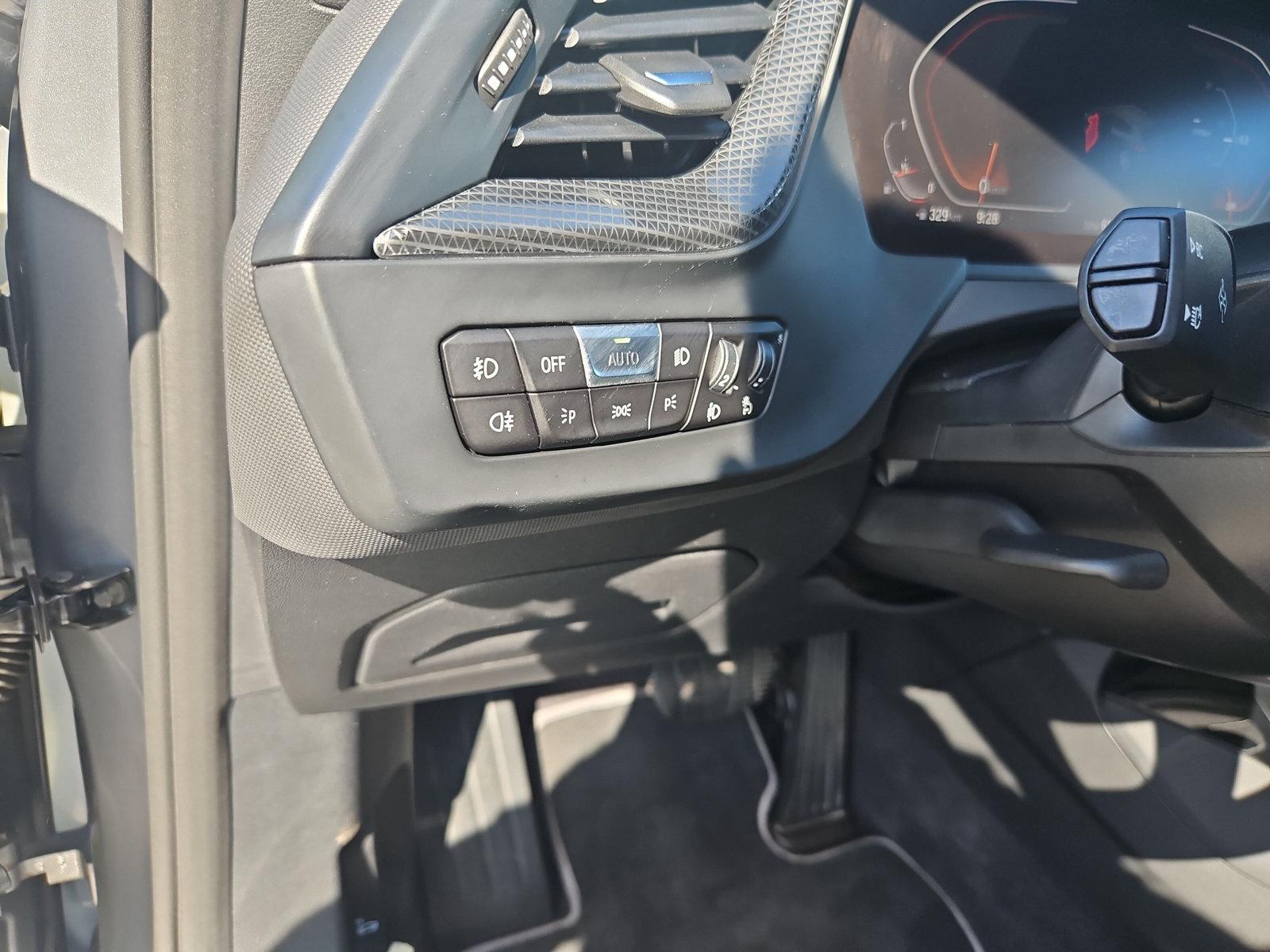 BMW 118i Sport Line F40(CH)-image-27