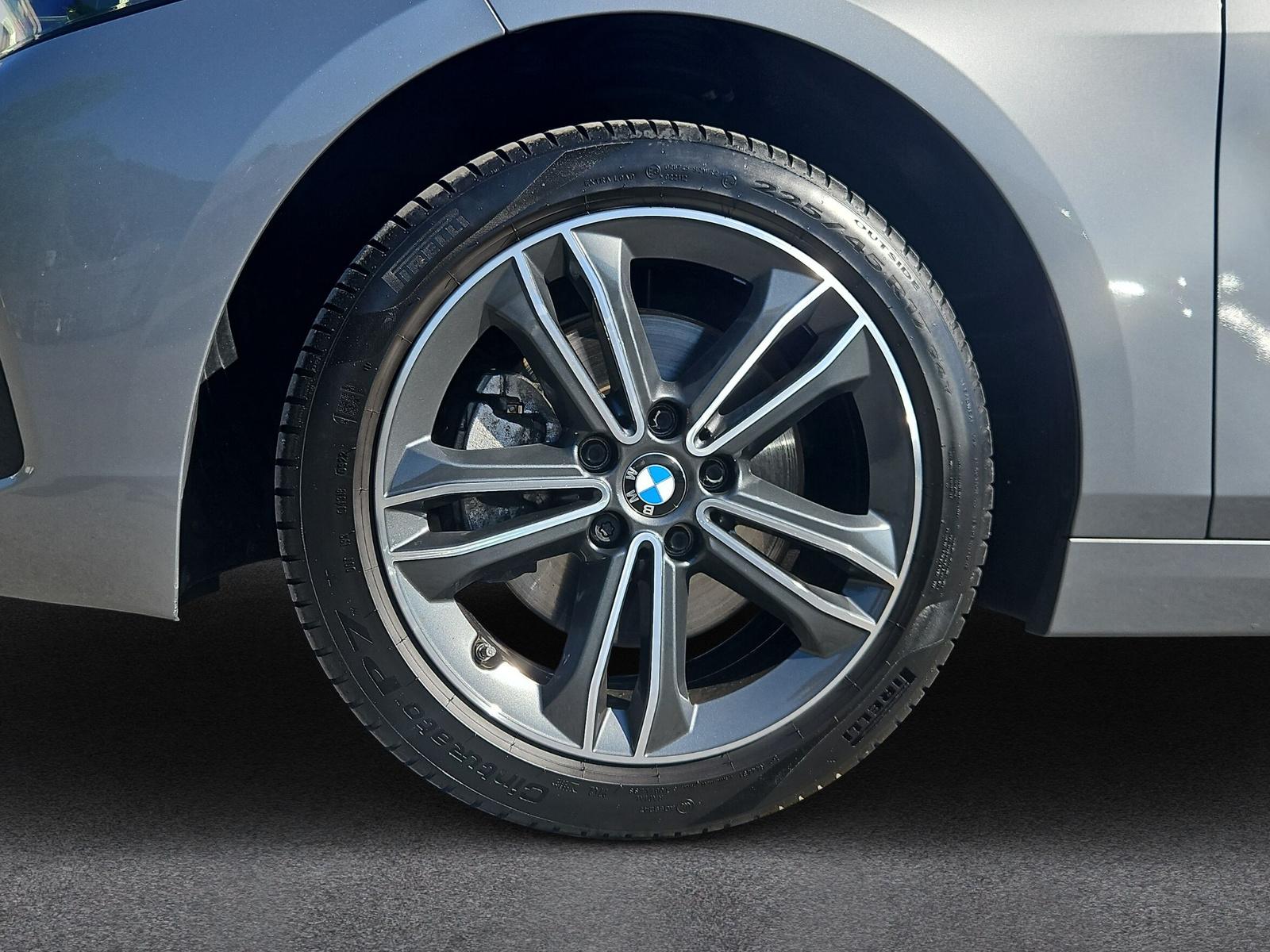 BMW 118i Sport Line F40(CH)-image-9