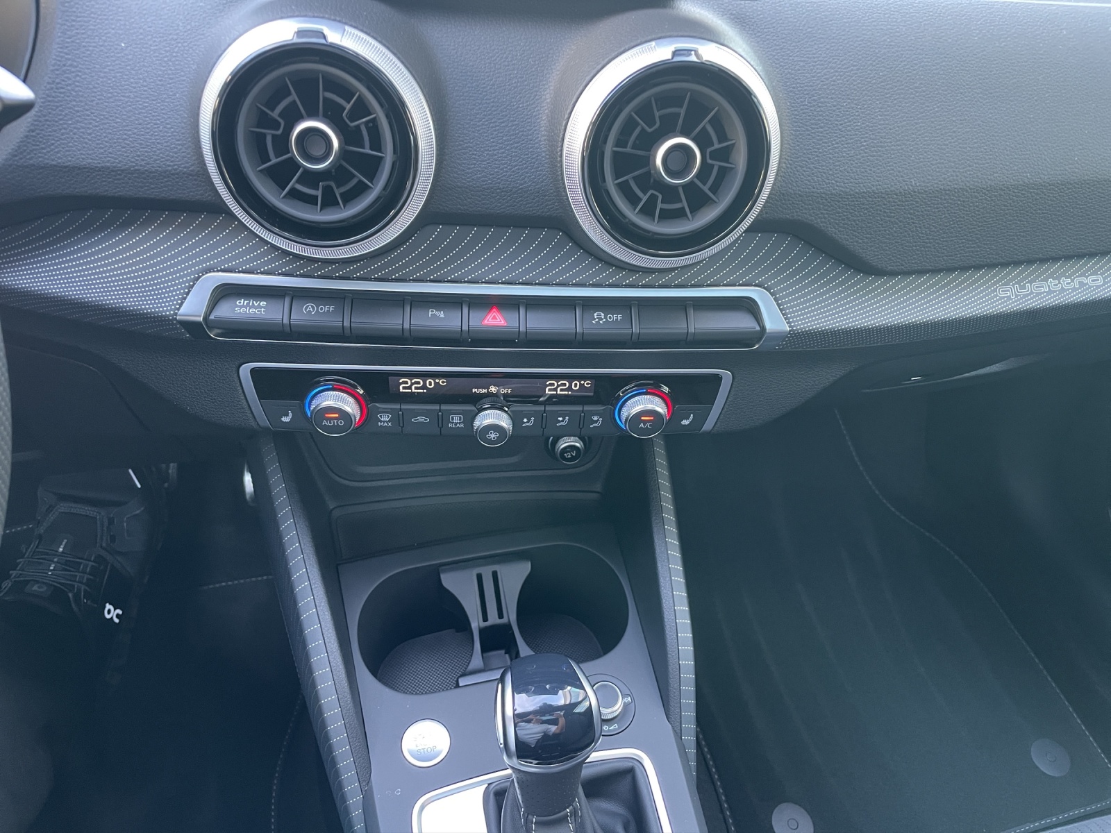 AUDI Q2 40 TFSI S line Attraction quattro S-tronic-image-11