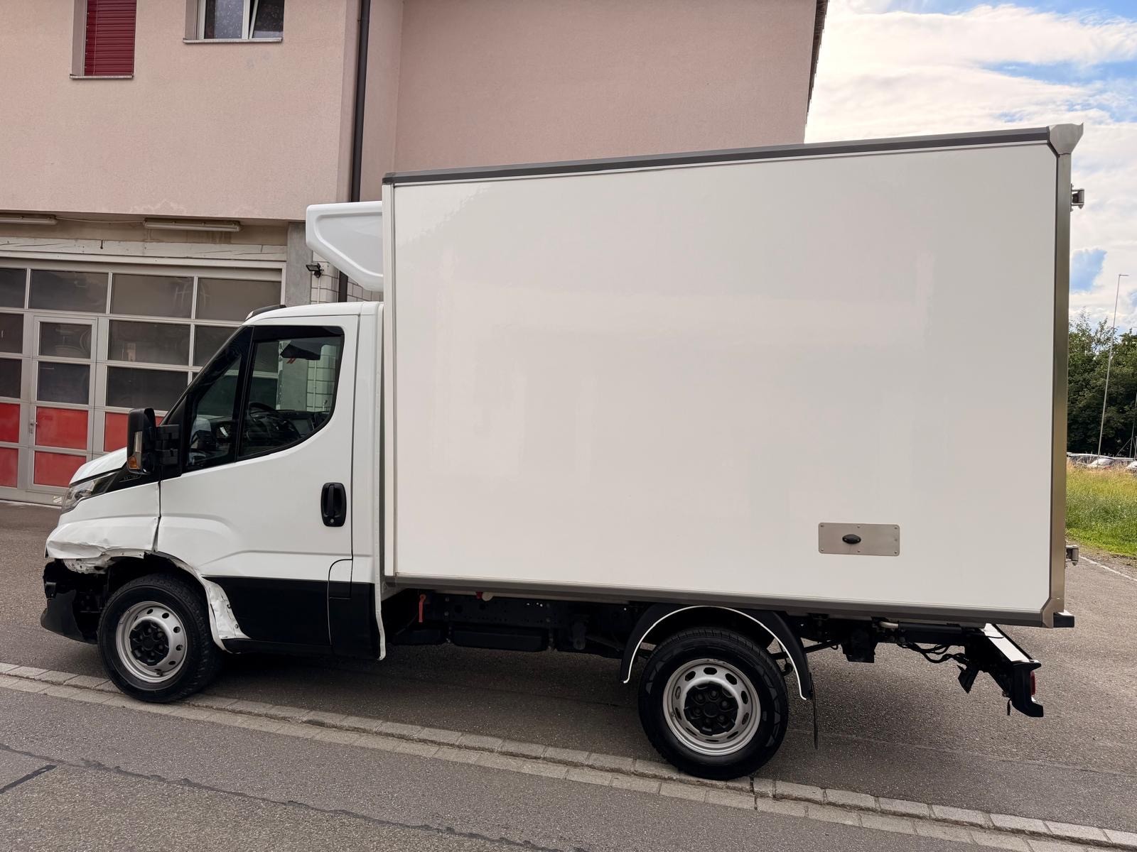 IVECO 35 S 16 VL 10770km Kühlwagen-image-2