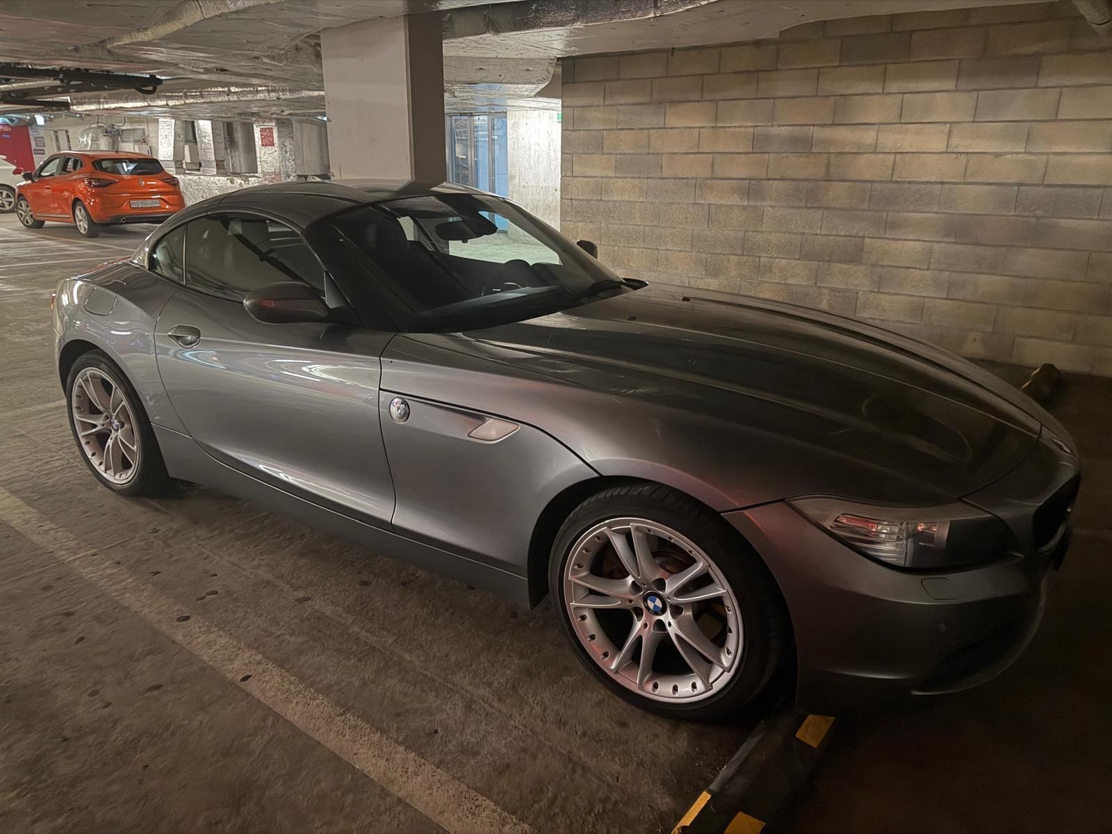 BMW Z4 sDrive30i-image-6