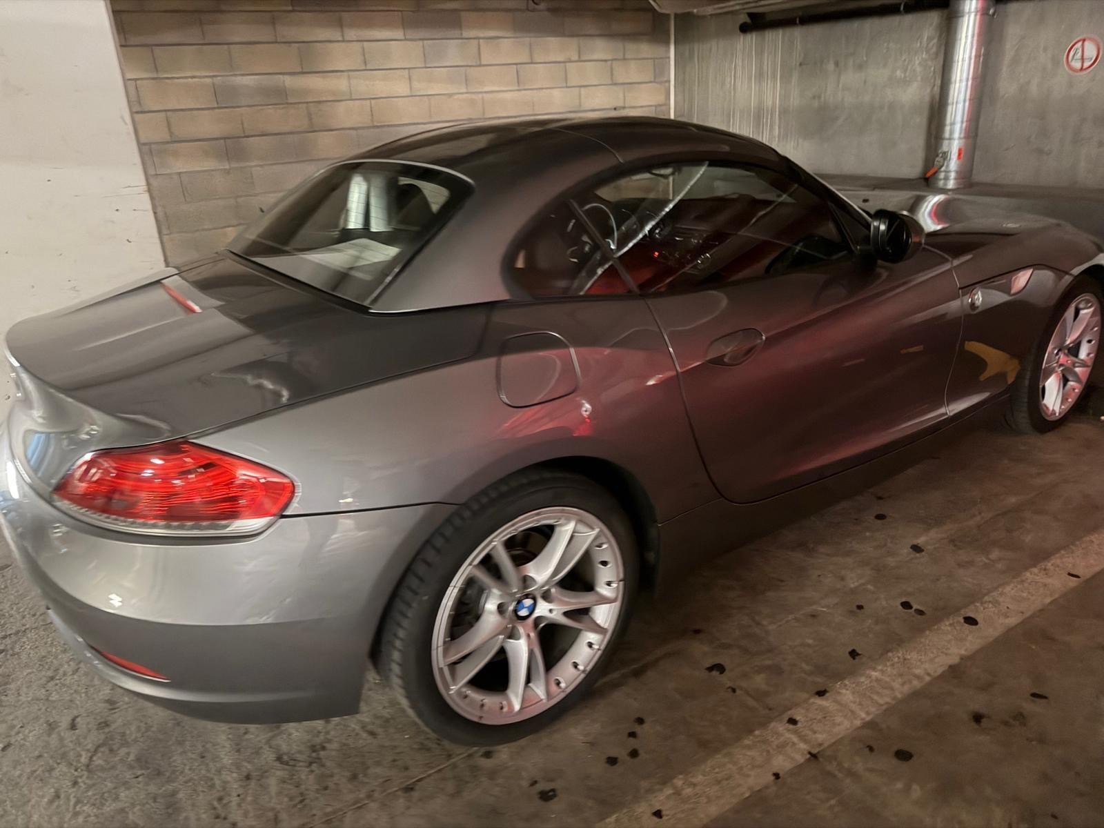 BMW Z4 sDrive30i-image-5