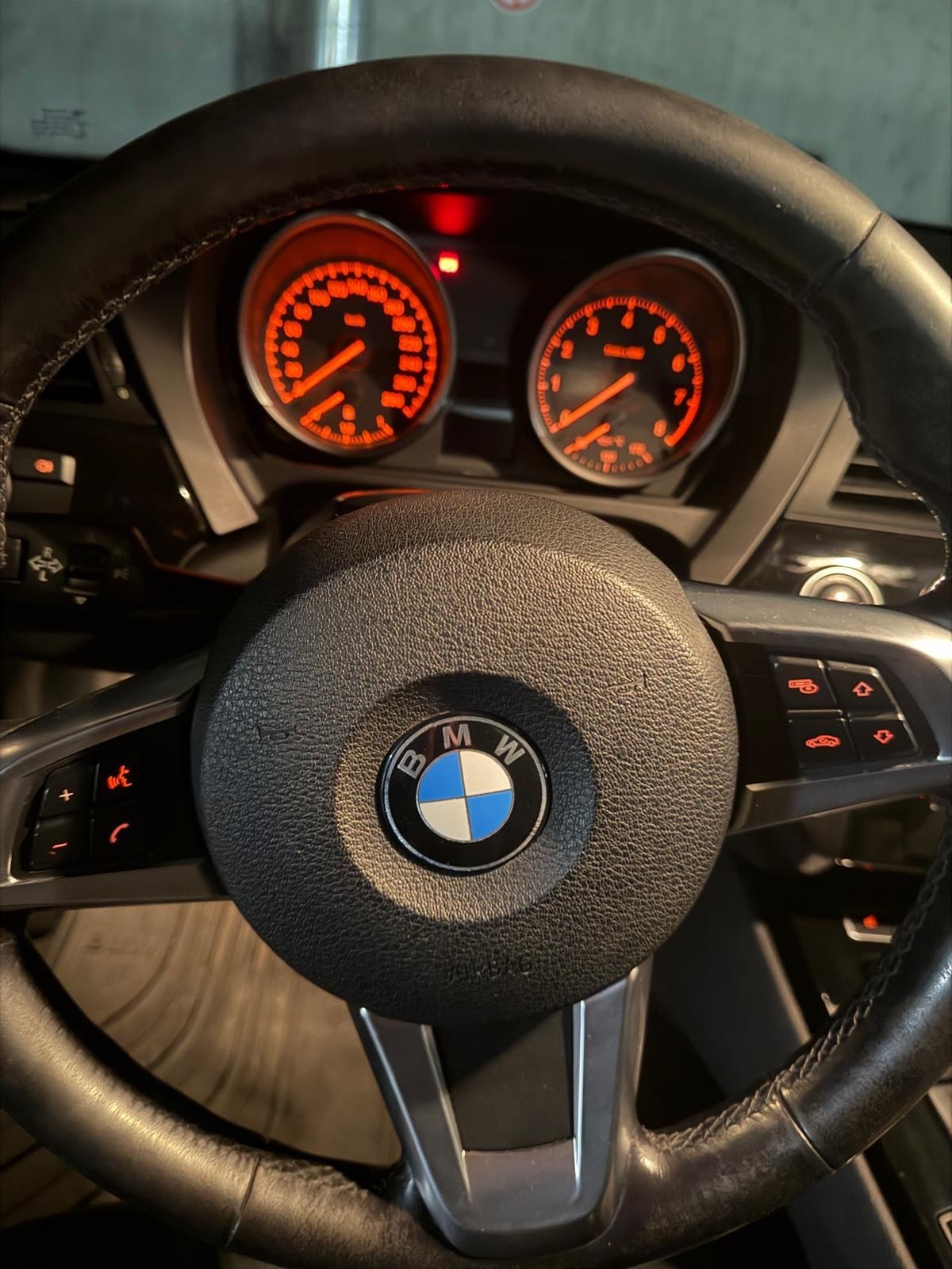 BMW Z4 sDrive30i-image-3