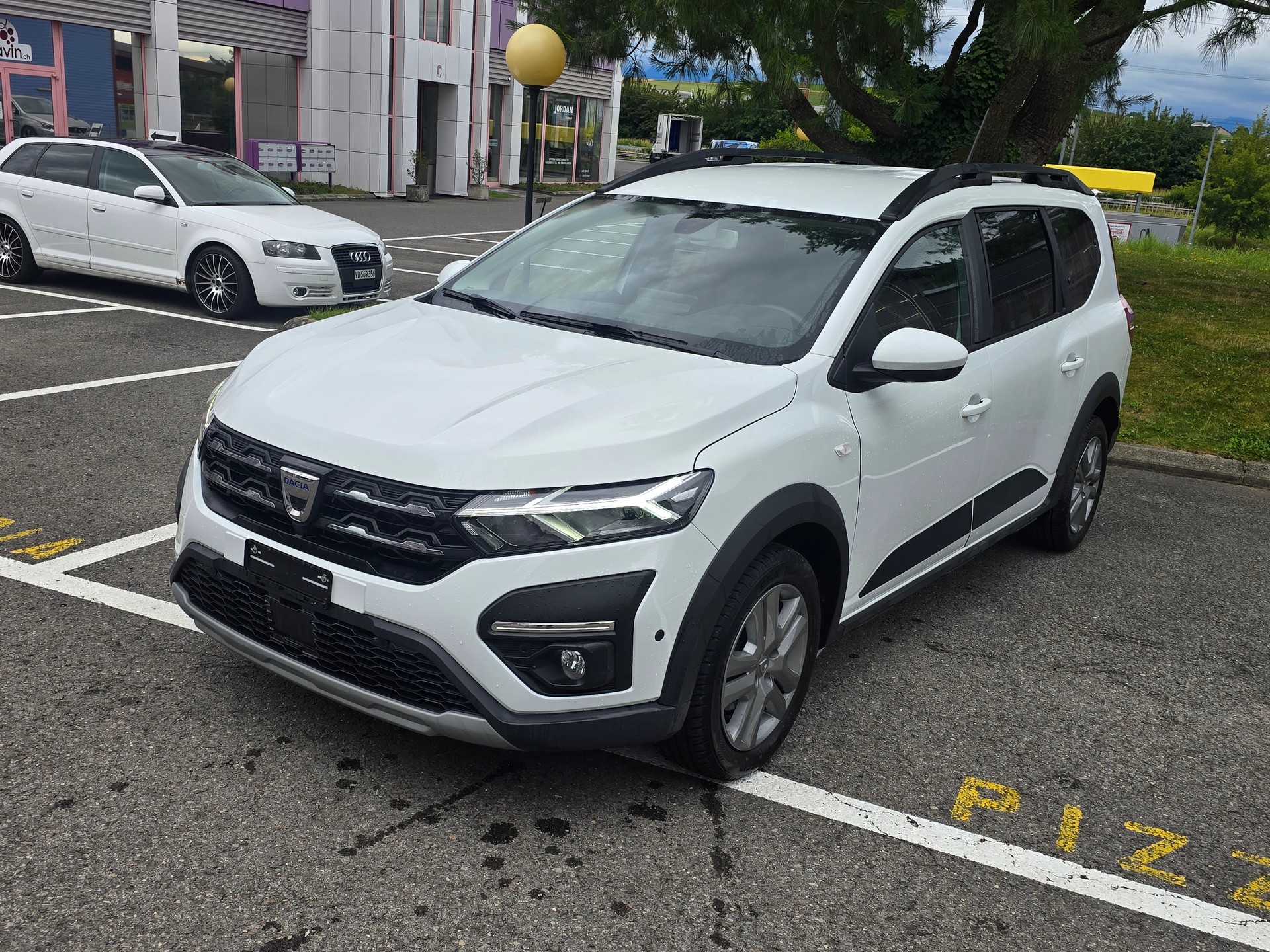DACIA Jogger TCe 110 Comfort-image-0