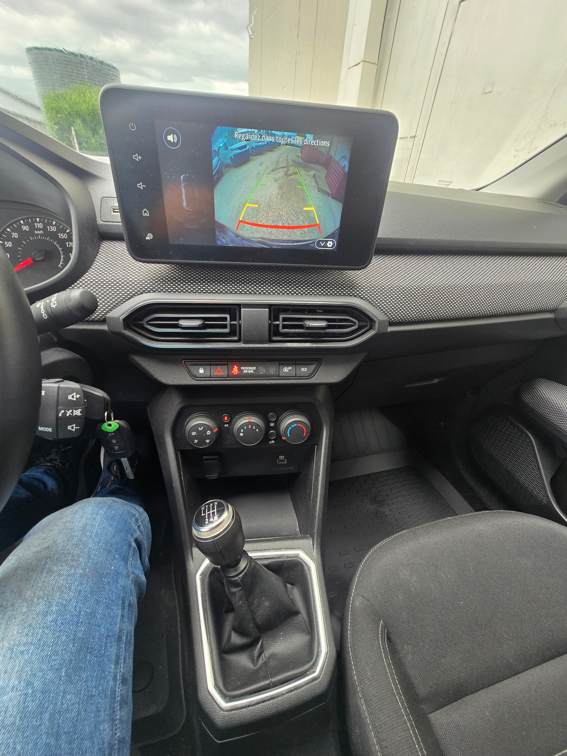 DACIA Jogger TCe 110 Comfort-image-8