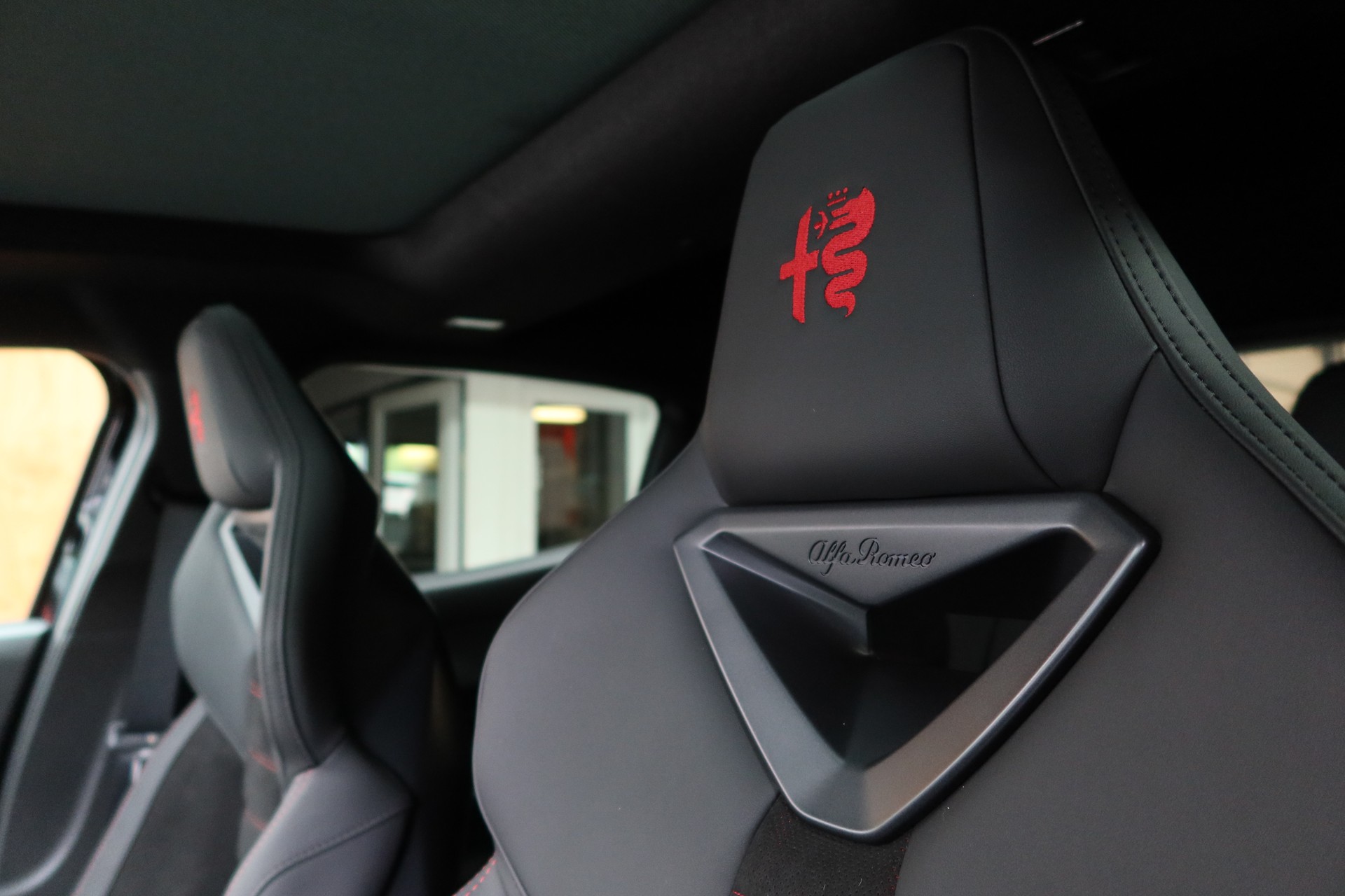 ALFA ROMEO Junior 280 54kWh veloce sport-\-tech-sky-image-9