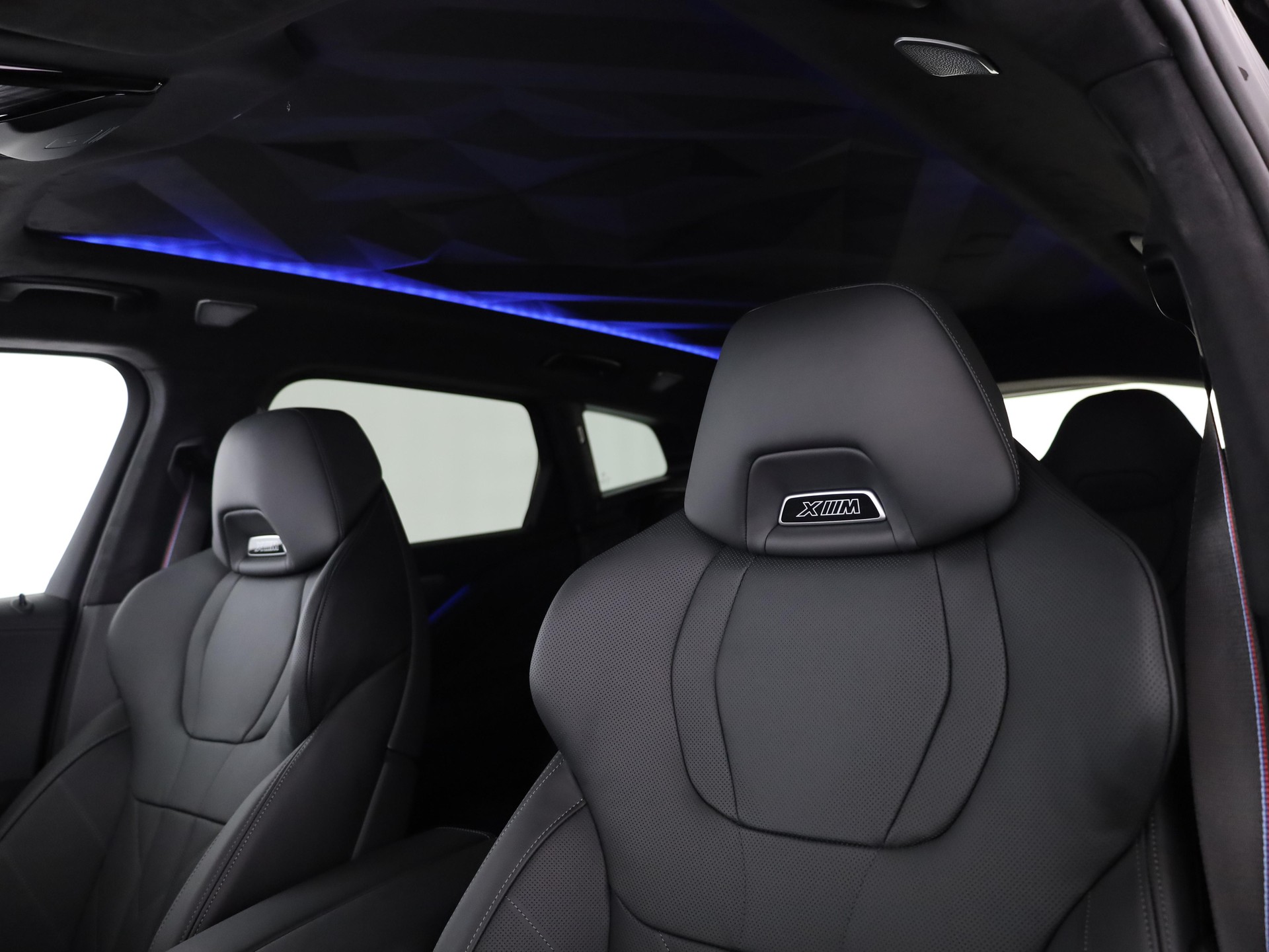 BMW XM Label Plug-in Hybrid-image-10