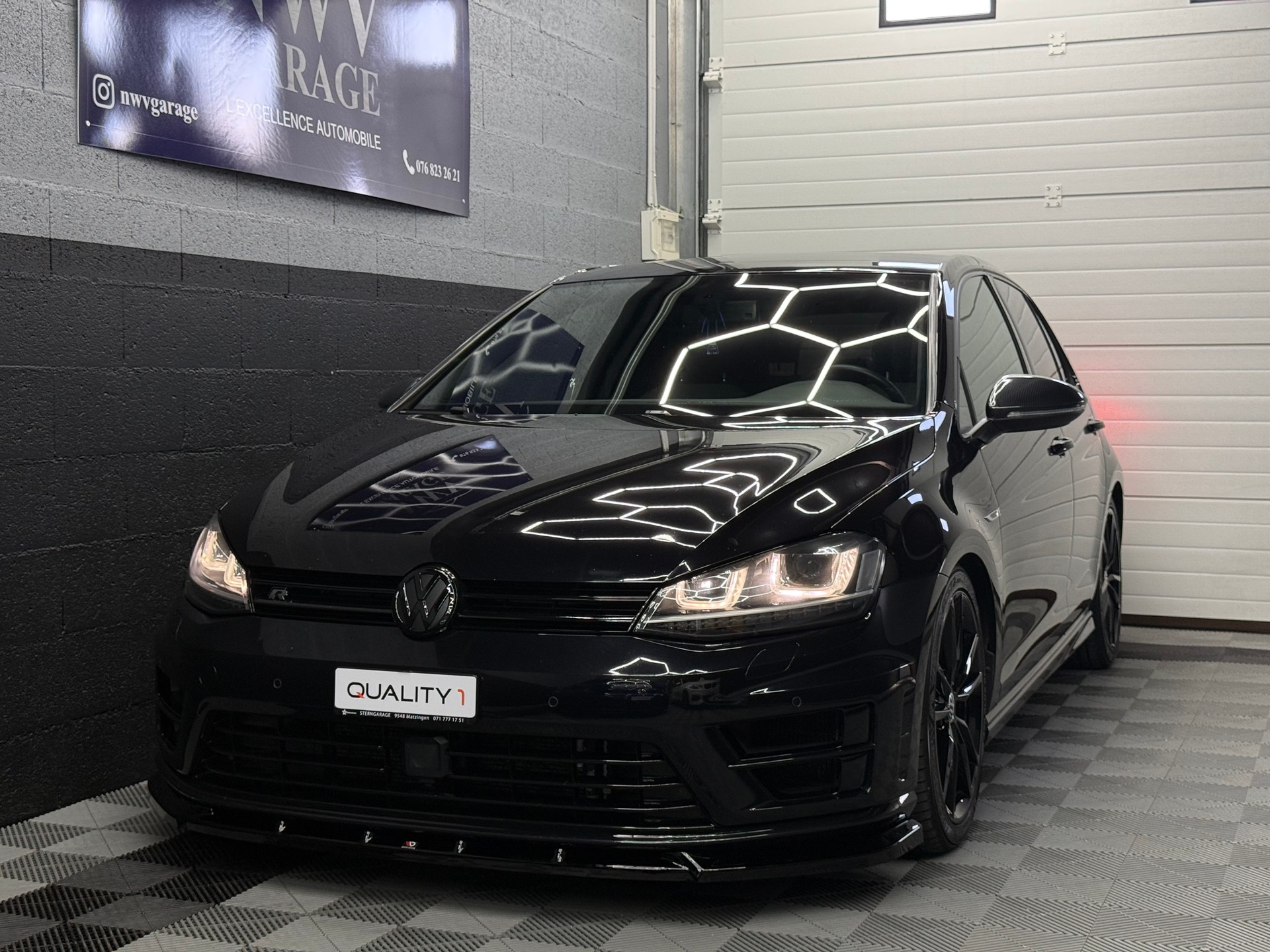 VW Golf 2.0 TSI R 4Motion DSG-image-3
