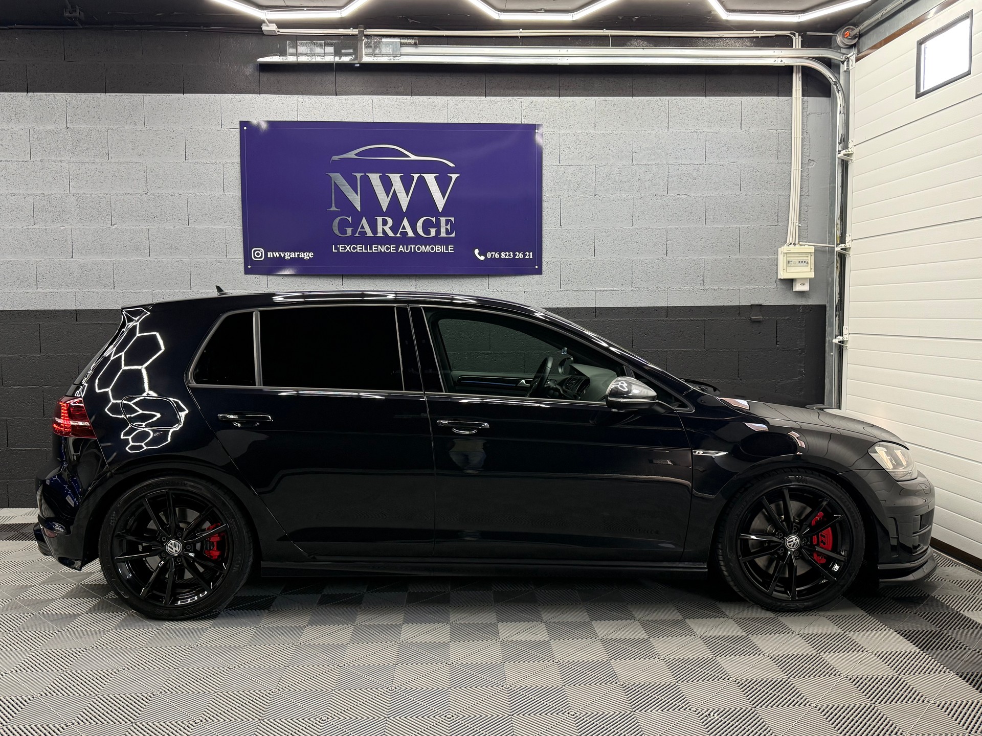VW Golf 2.0 TSI R 4Motion DSG-image-7