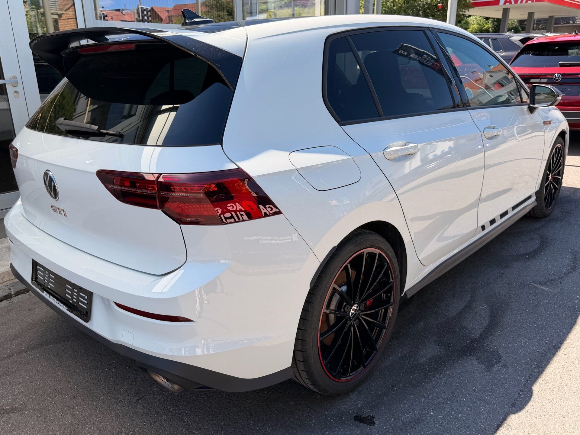 VW Golf GTI CLUBSPORT *** VOLLAUSSTATTUNG MIT AKRAPOVIC AUSPUFFANLAGE ***-image-3