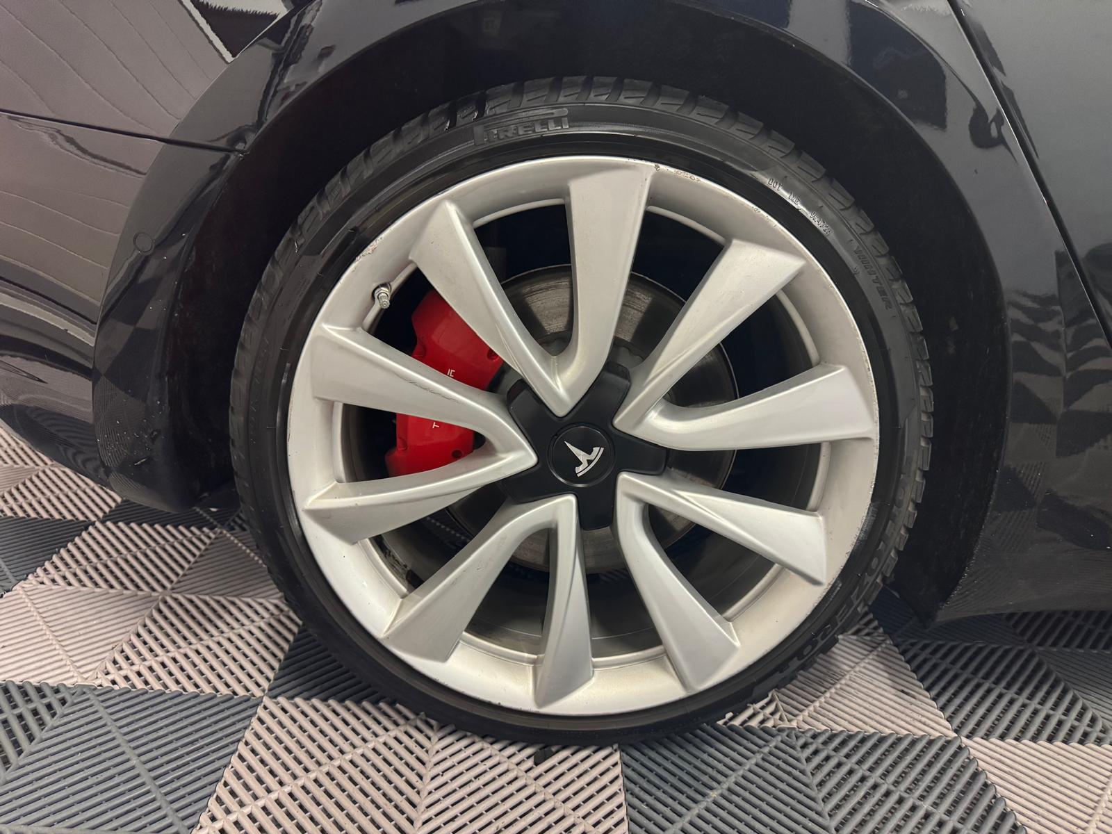 TESLA Model 3 Performance Dual Motor AWD-image-24