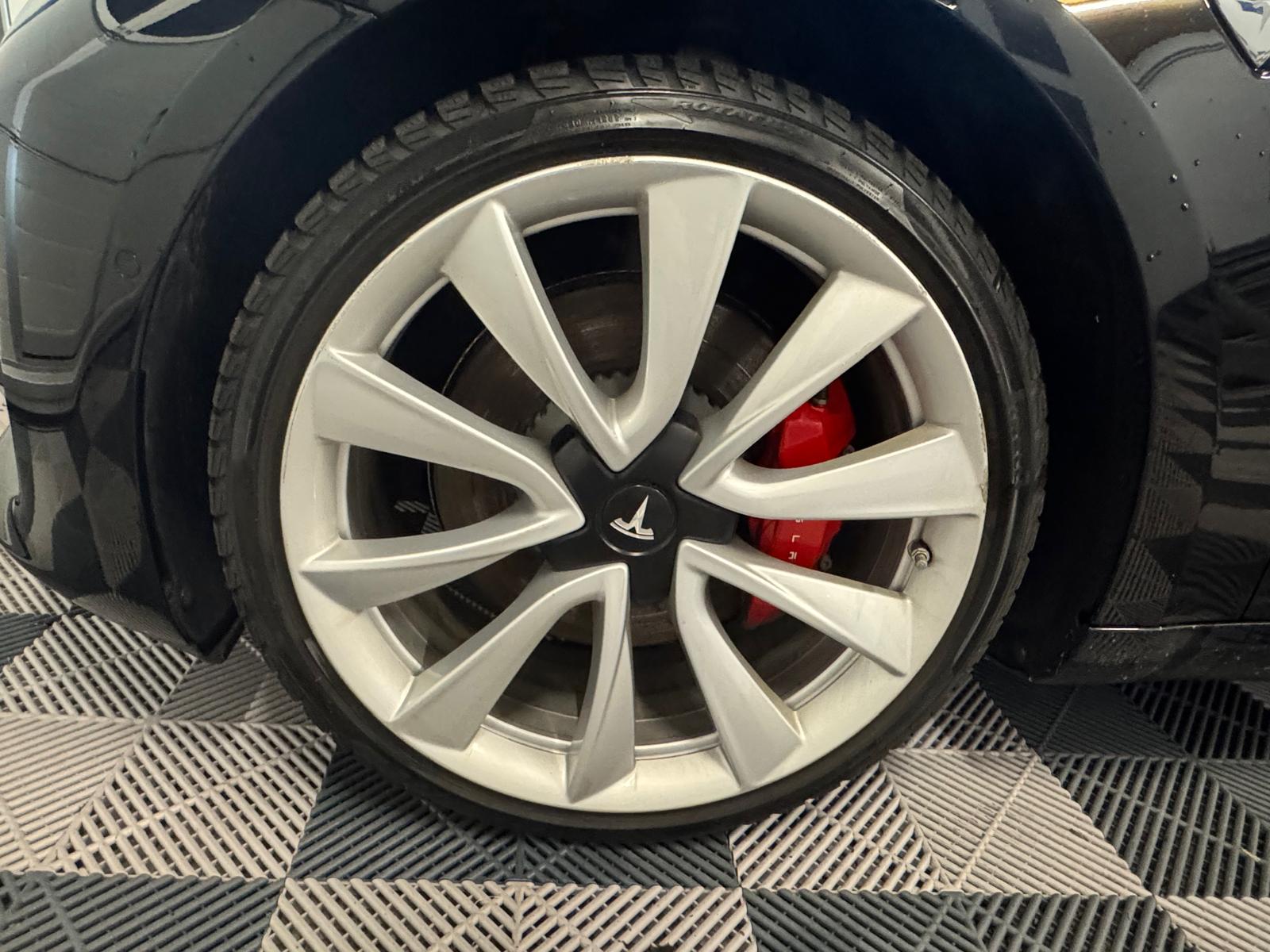 TESLA Model 3 Performance Dual Motor AWD-image-22