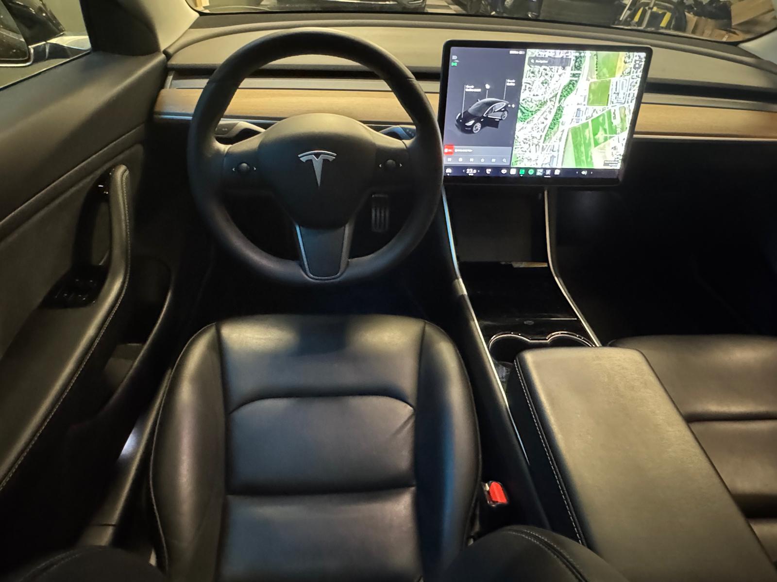 TESLA Model 3 Performance Dual Motor AWD-image-14