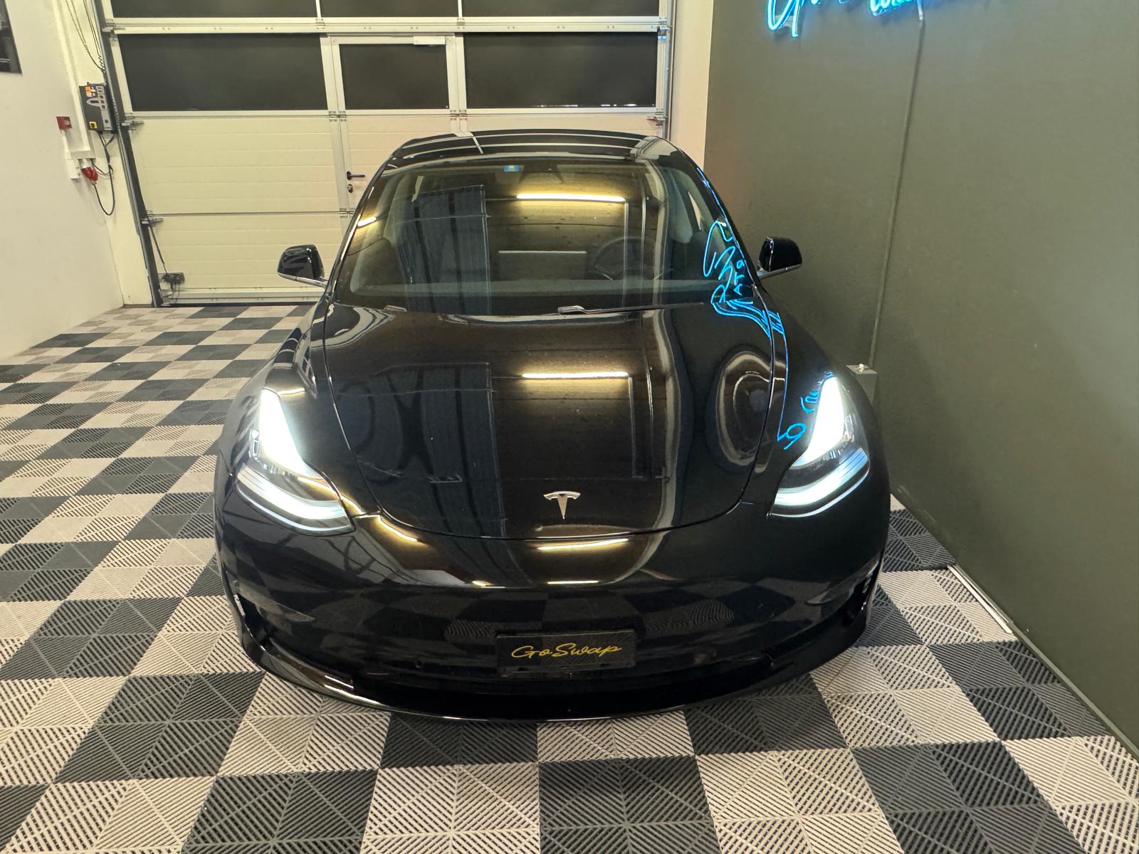 TESLA Model 3 Performance Dual Motor AWD-image-8