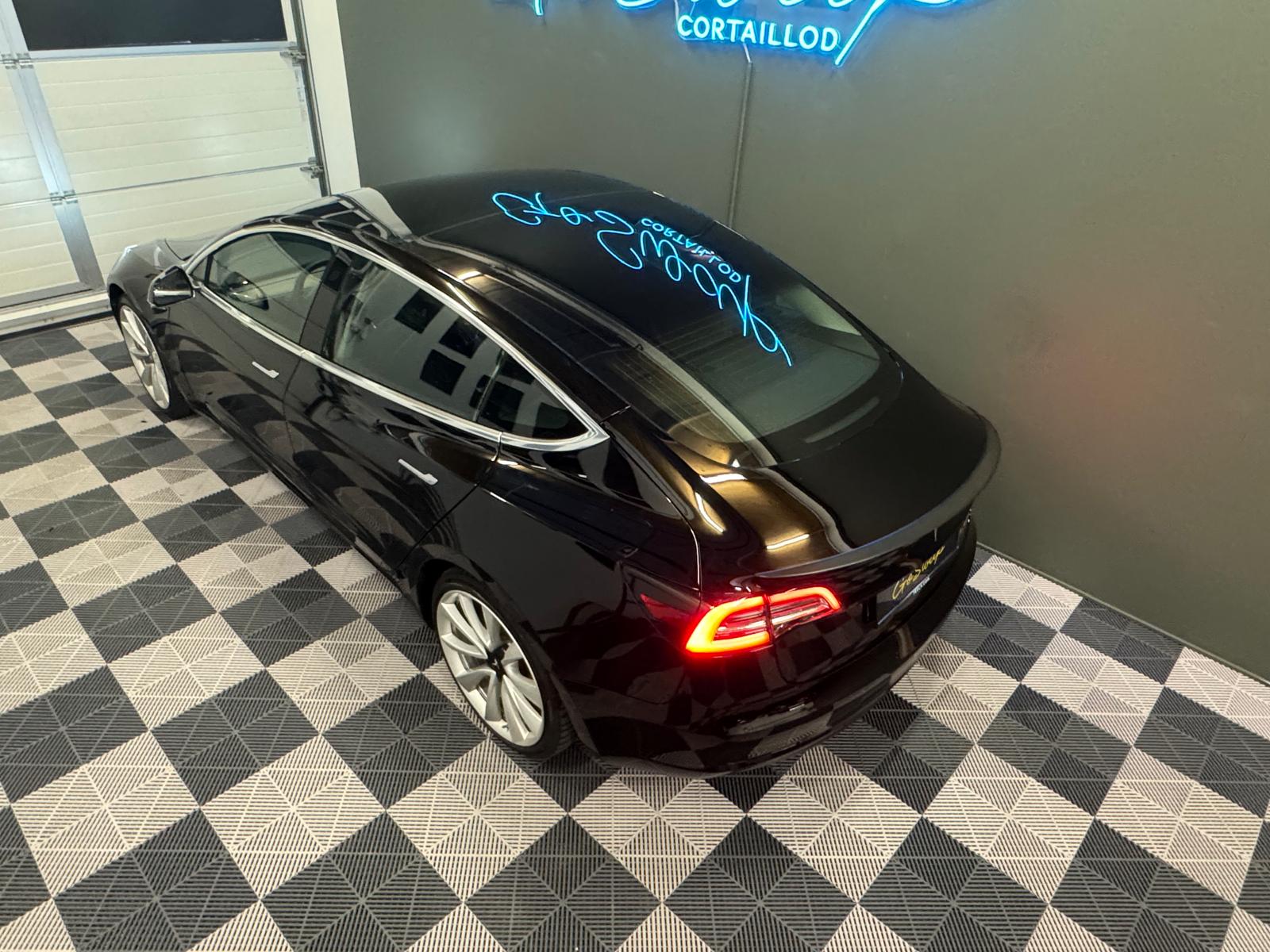 TESLA Model 3 Performance Dual Motor AWD-image-2
