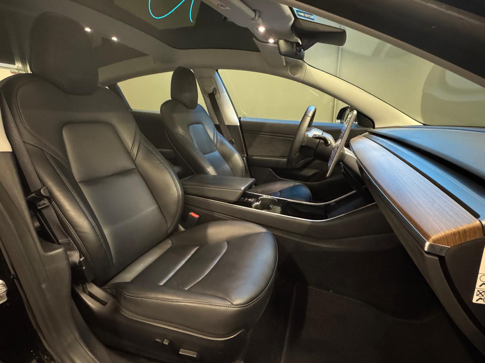 TESLA Model 3 Performance Dual Motor AWD-image-10