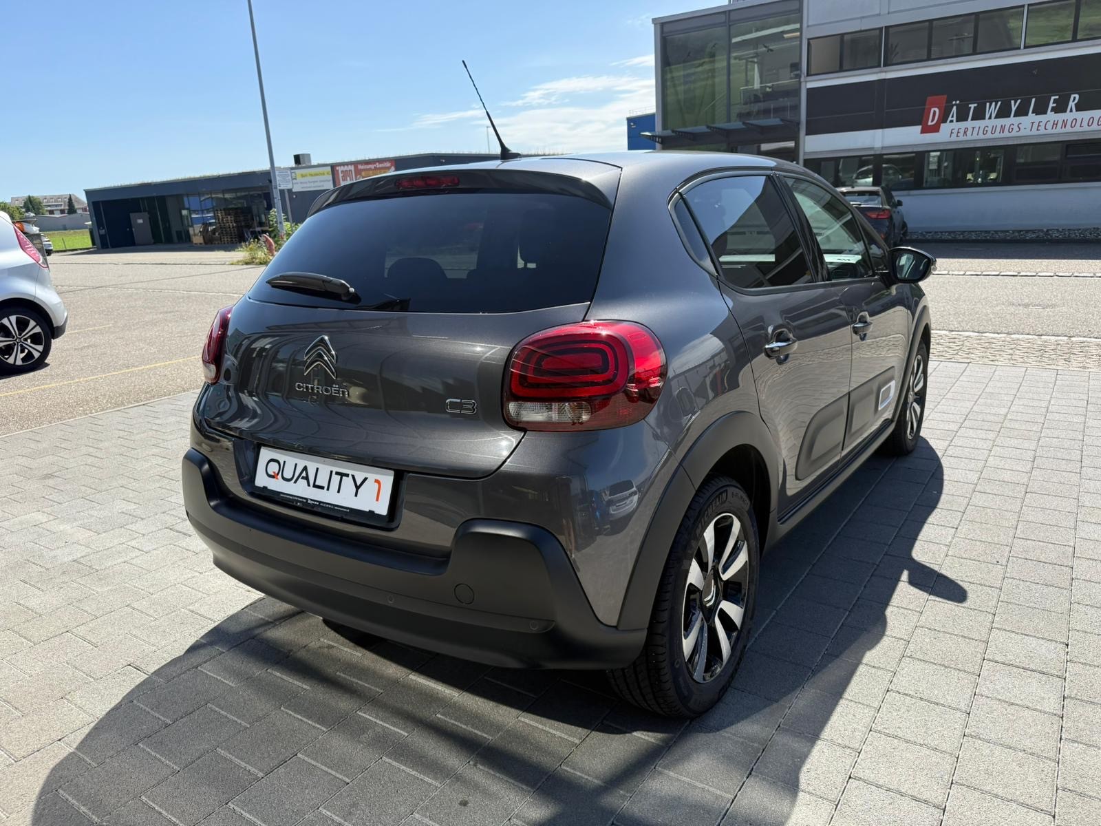 CITROEN C3 1.2i PureTech Elle EAT6-image-17