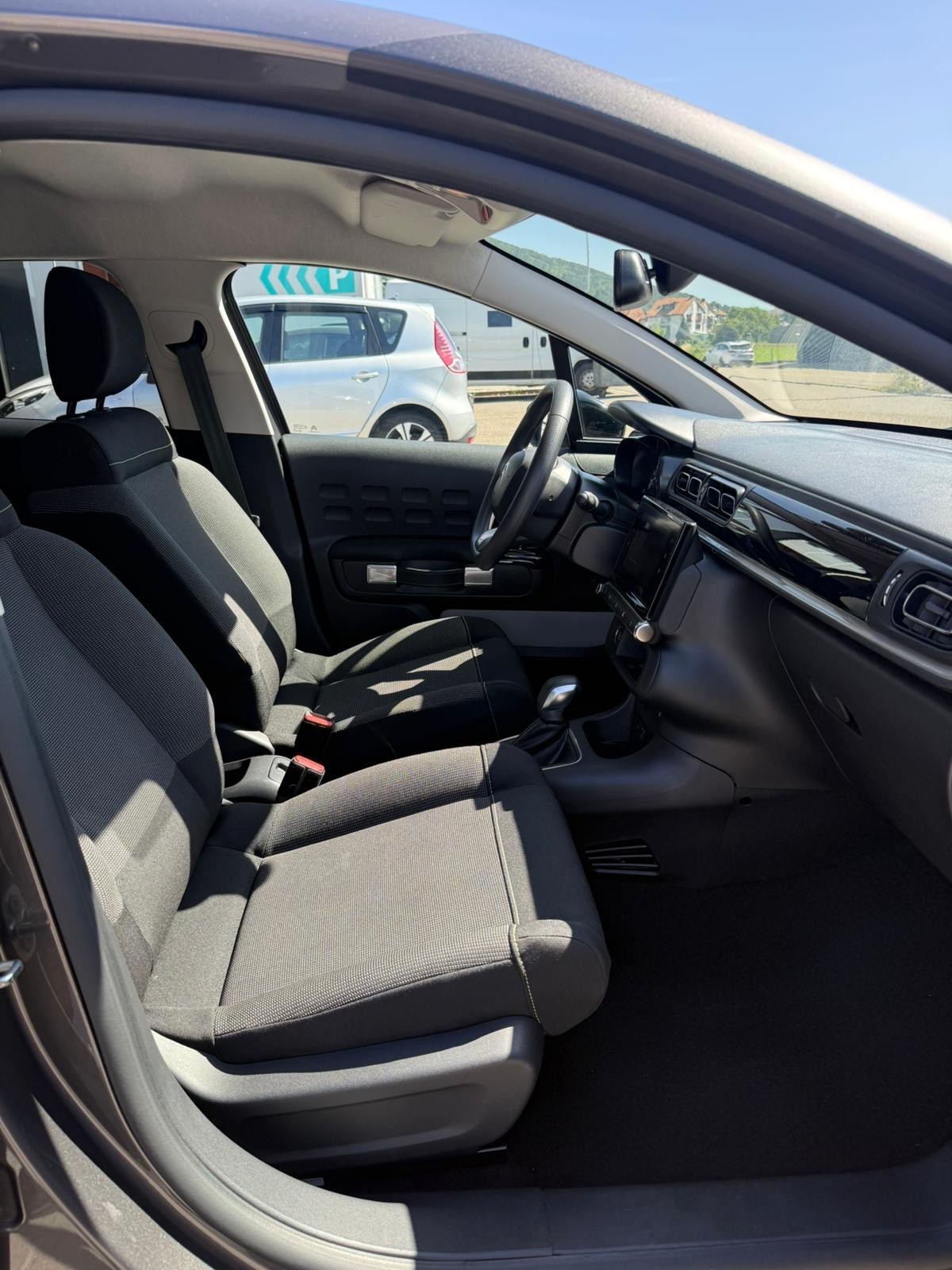 CITROEN C3 1.2i PureTech Elle EAT6-image-23