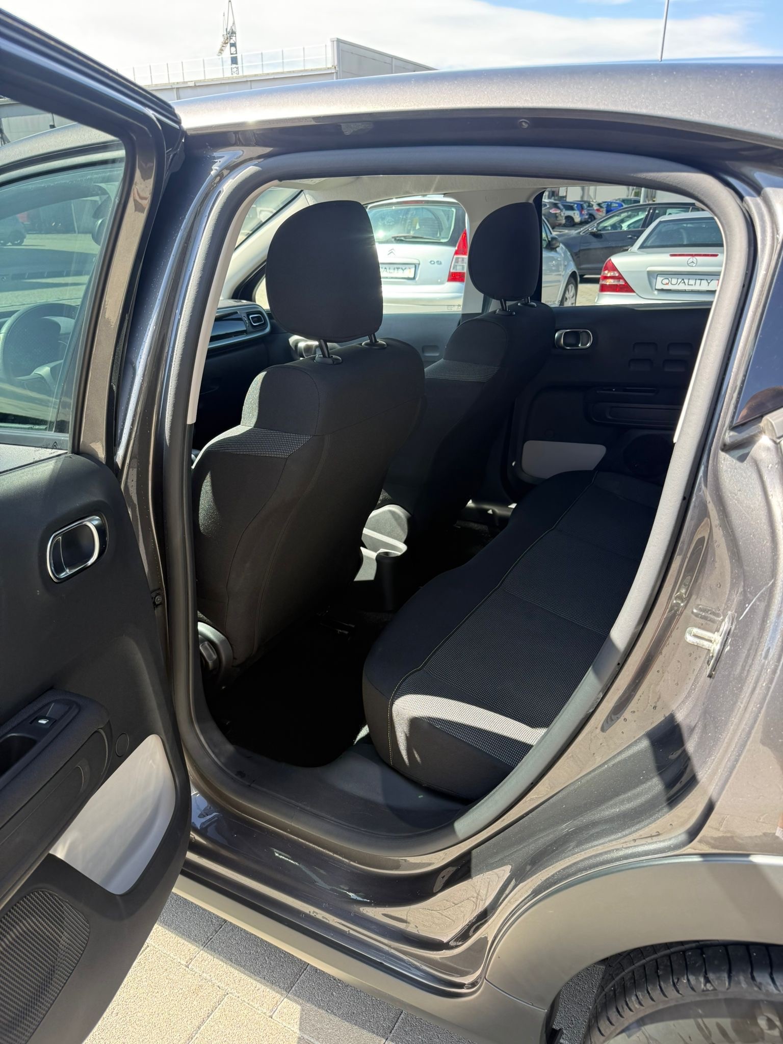 CITROEN C3 1.2i PureTech Elle EAT6-image-27