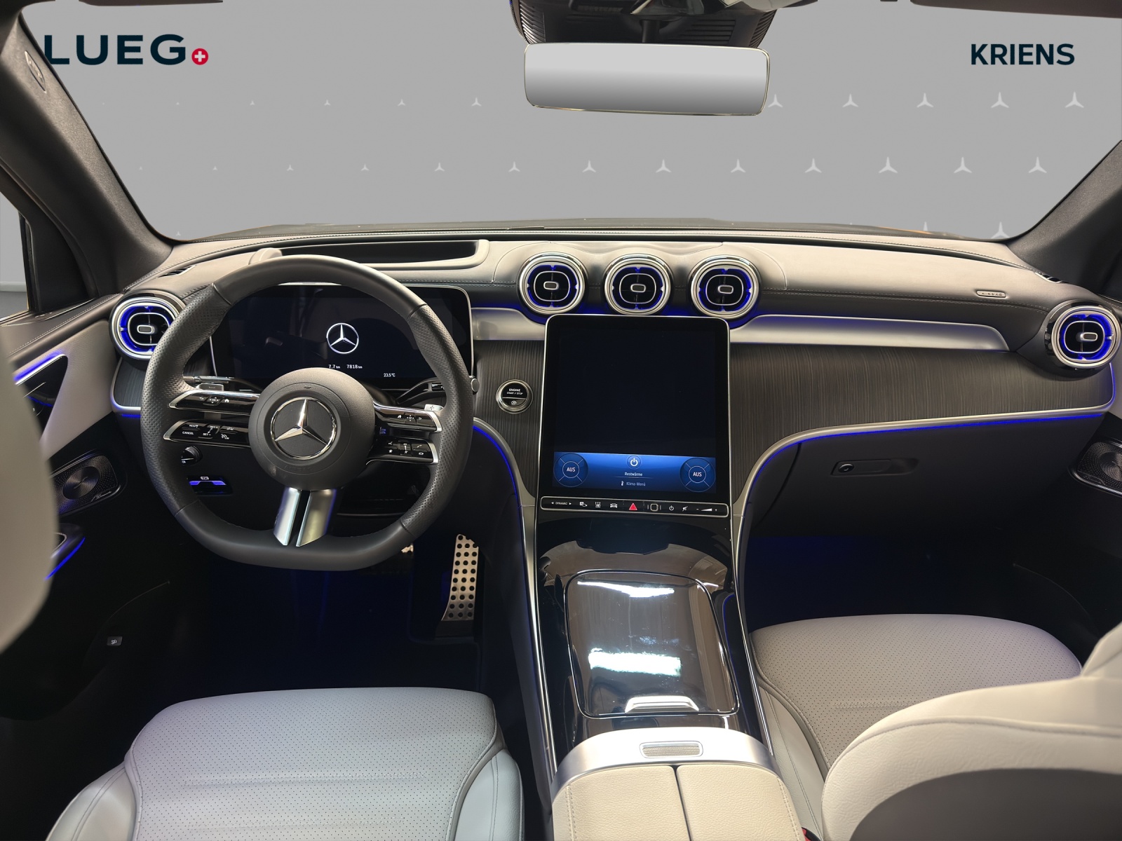 MERCEDES-BENZ GLC 300 4M - AMG / DISTRONIC / 360 Grad Kamera / Standheizung-image-10