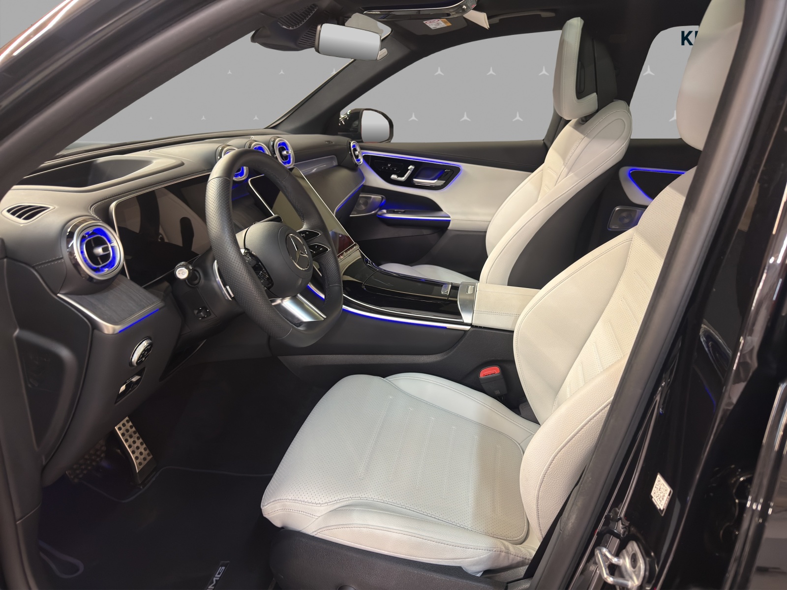 MERCEDES-BENZ GLC 300 4M - AMG / DISTRONIC / 360 Grad Kamera / Standheizung-image-7