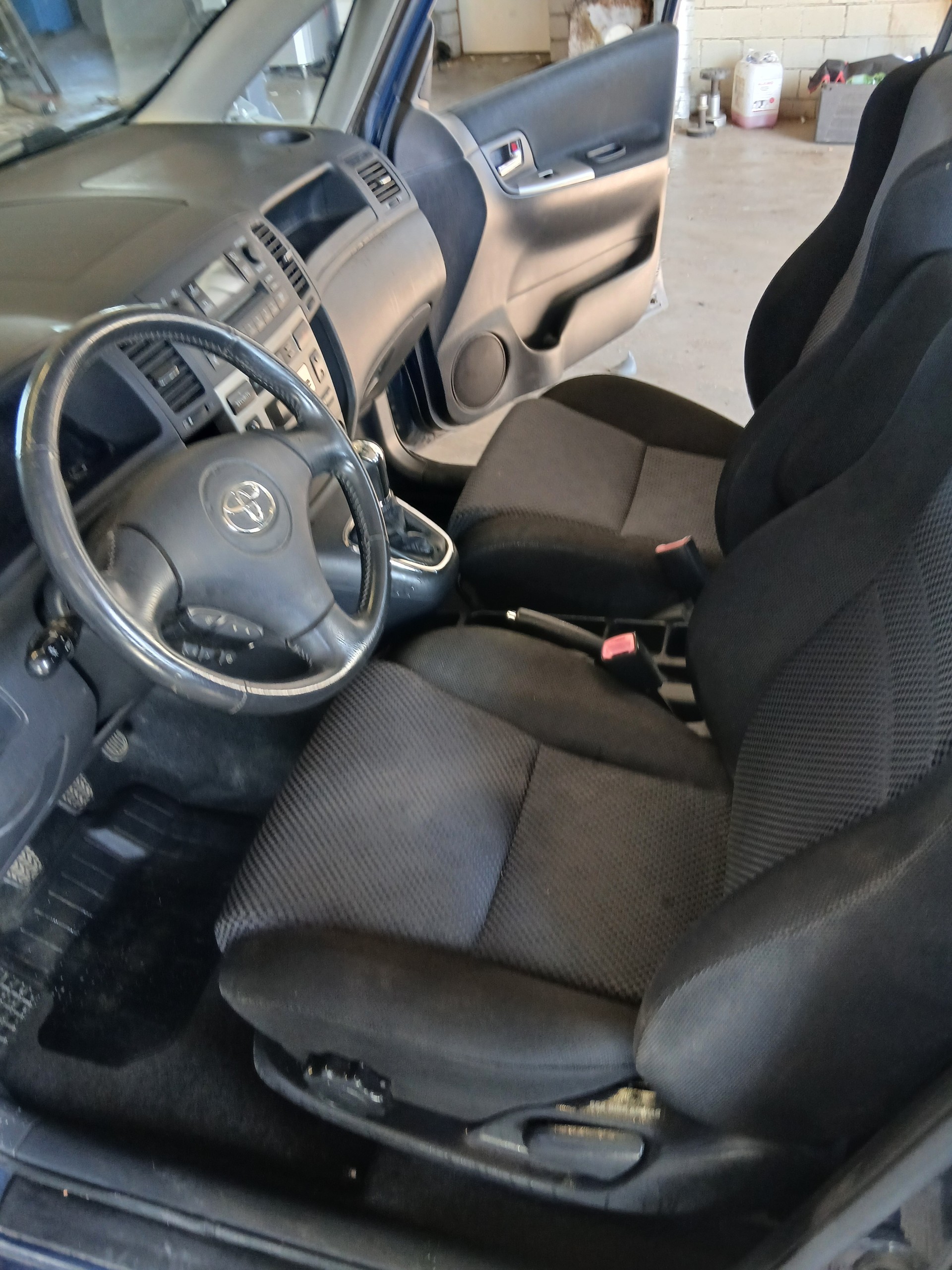 TOYOTA Corolla Verso 1.8 Linea Terra Family-image-6