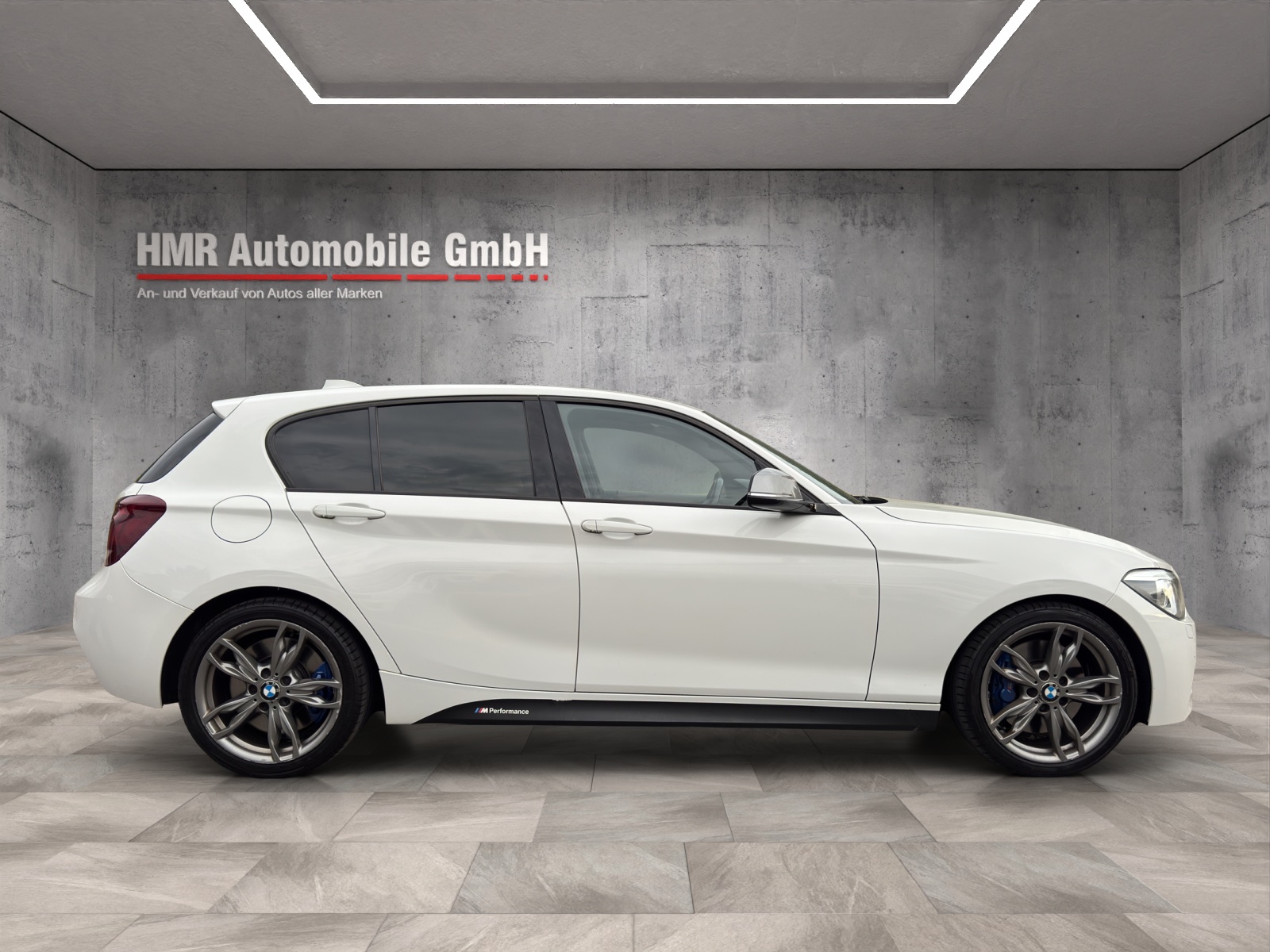 BMW M135i Steptronic-image-6