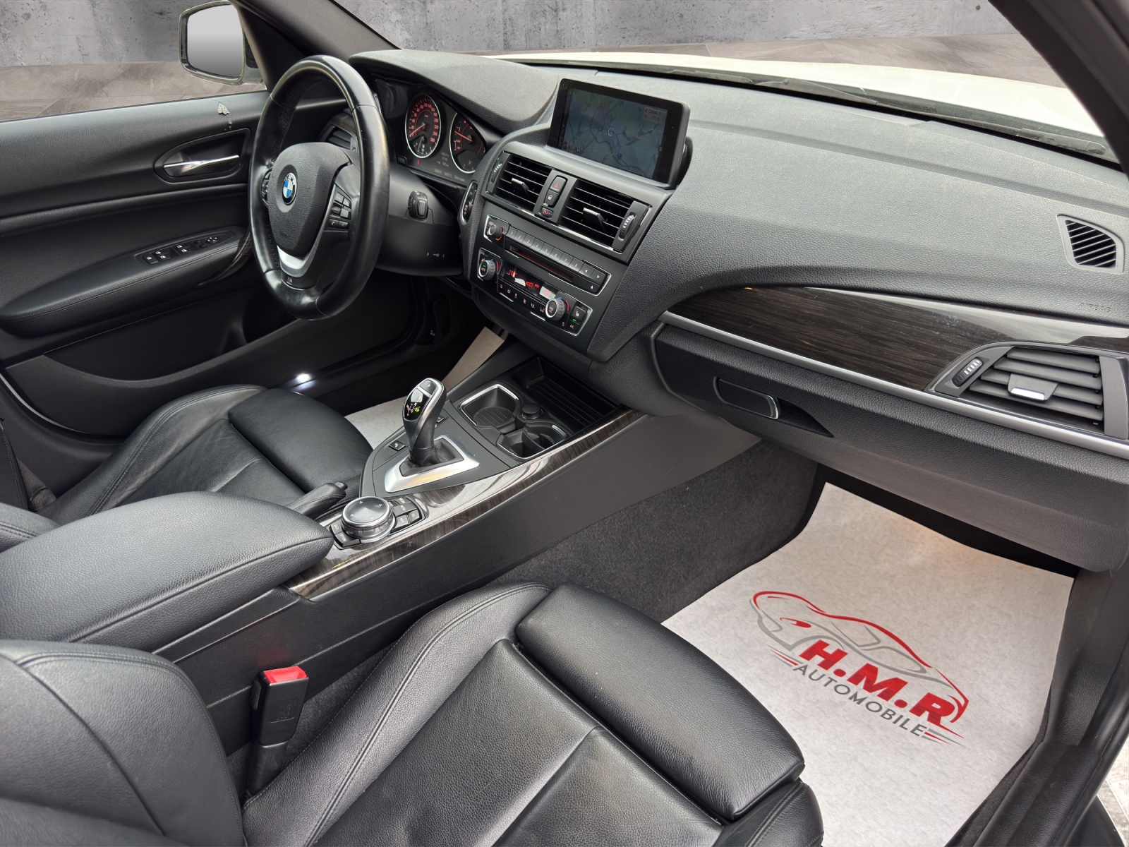 BMW M135i Steptronic-image-10