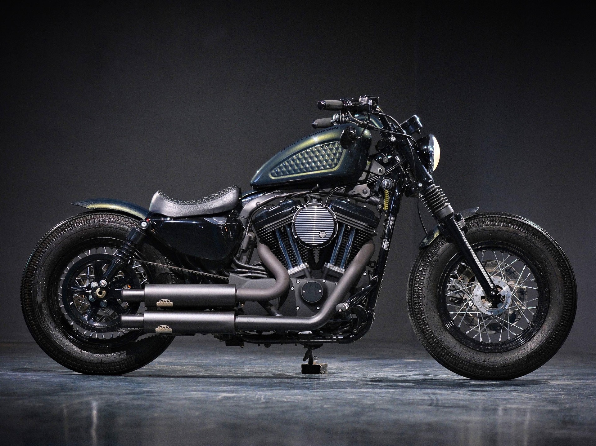 HARLEY-DAVIDSON XL 1200 X Forty Eight-showroom-element-1