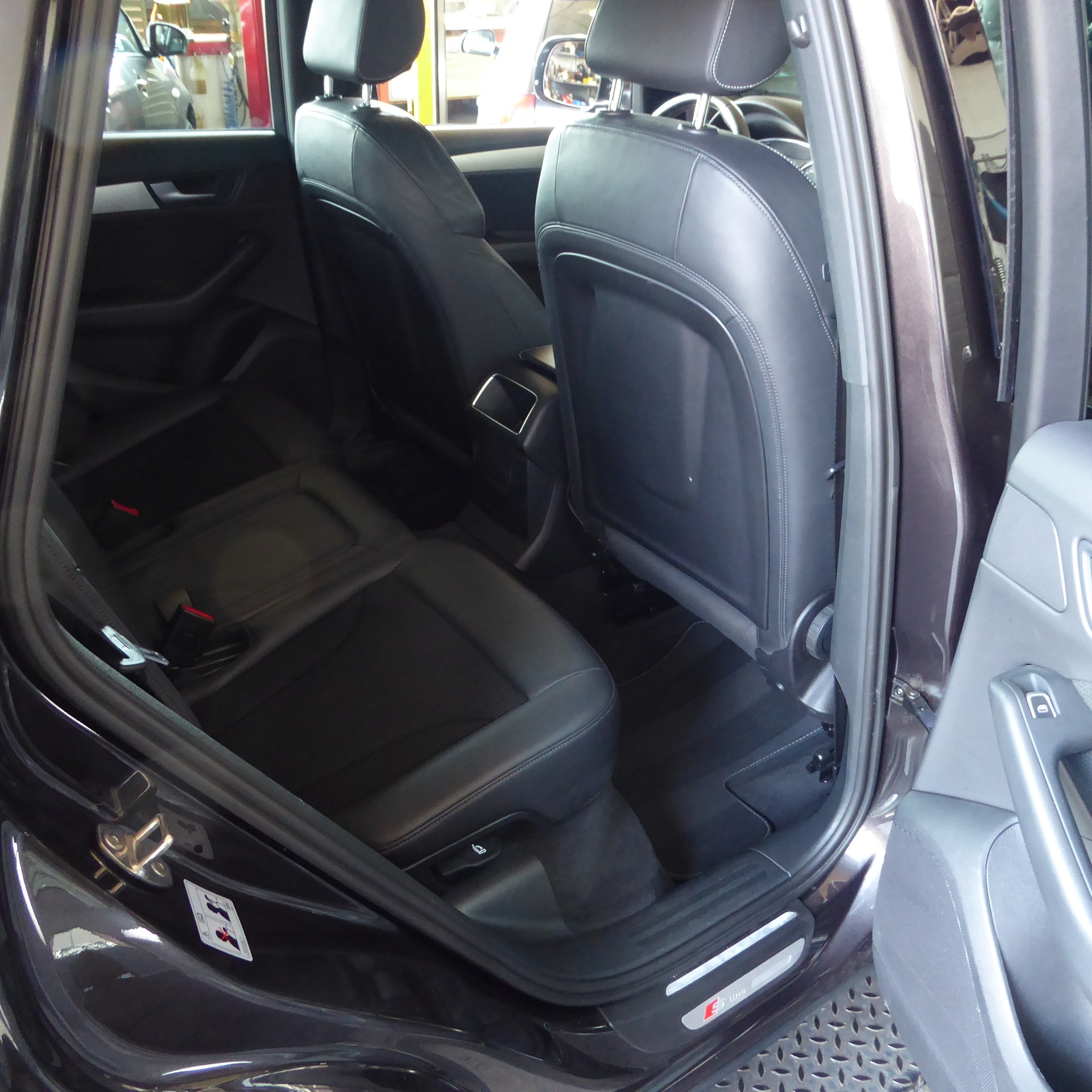 AUDI Q5 3.0 TDI clean quattro S-tronic-image-7